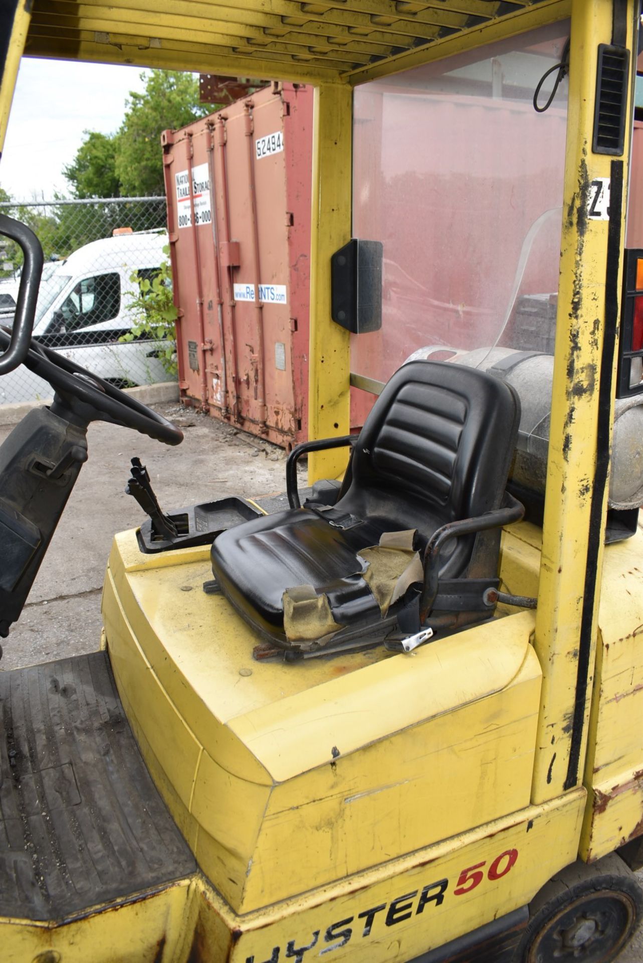 HYSTER S50XM 5,000 LB. CAPACITY LPG FORKLIFT WITH 189" MAX. LIFT HEIGHT, 3-STAGE MAST, SIDE SHIFT, - Image 15 of 16