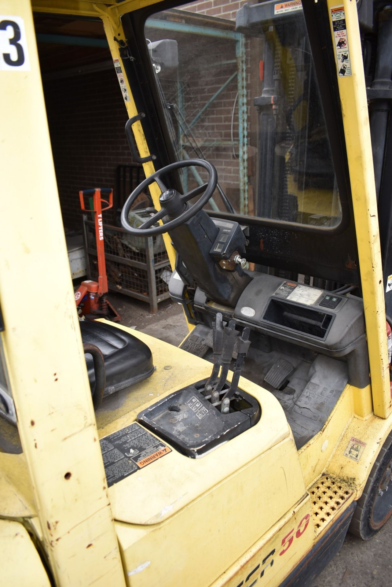 HYSTER S50XM 5,000 LB. CAPACITY LPG FORKLIFT WITH 189" MAX. LIFT HEIGHT, 3-STAGE MAST, SIDE SHIFT, - Image 16 of 16