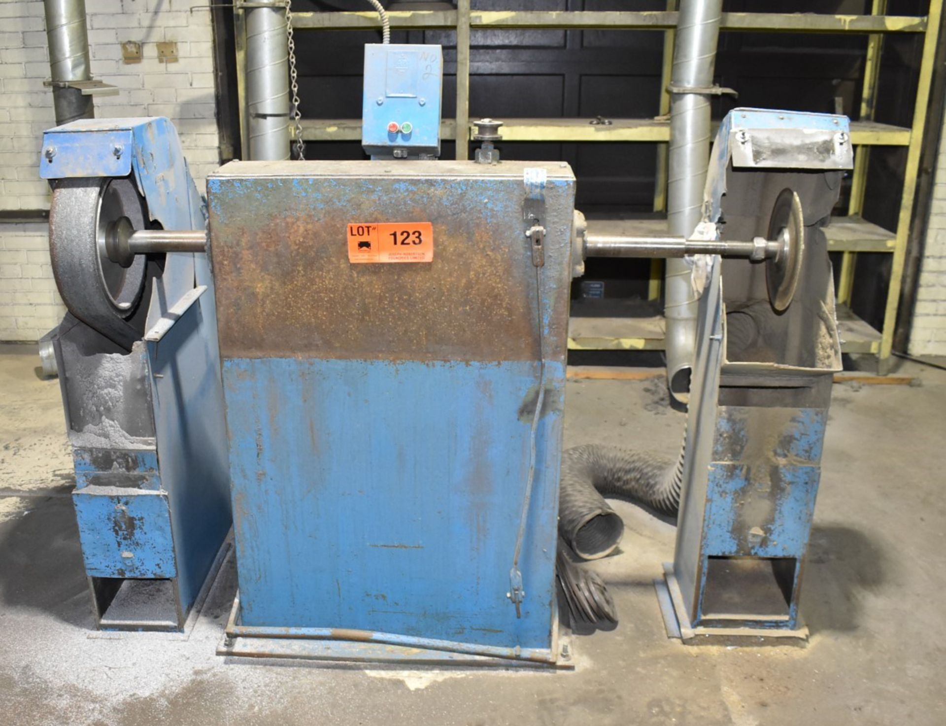 MFG UNKNOWN DOUBLE END TRIM/SANDING MACHINE, S/N: N/A (CI) [RIGGING FEES FOR LOT #123 - $250 CAD
