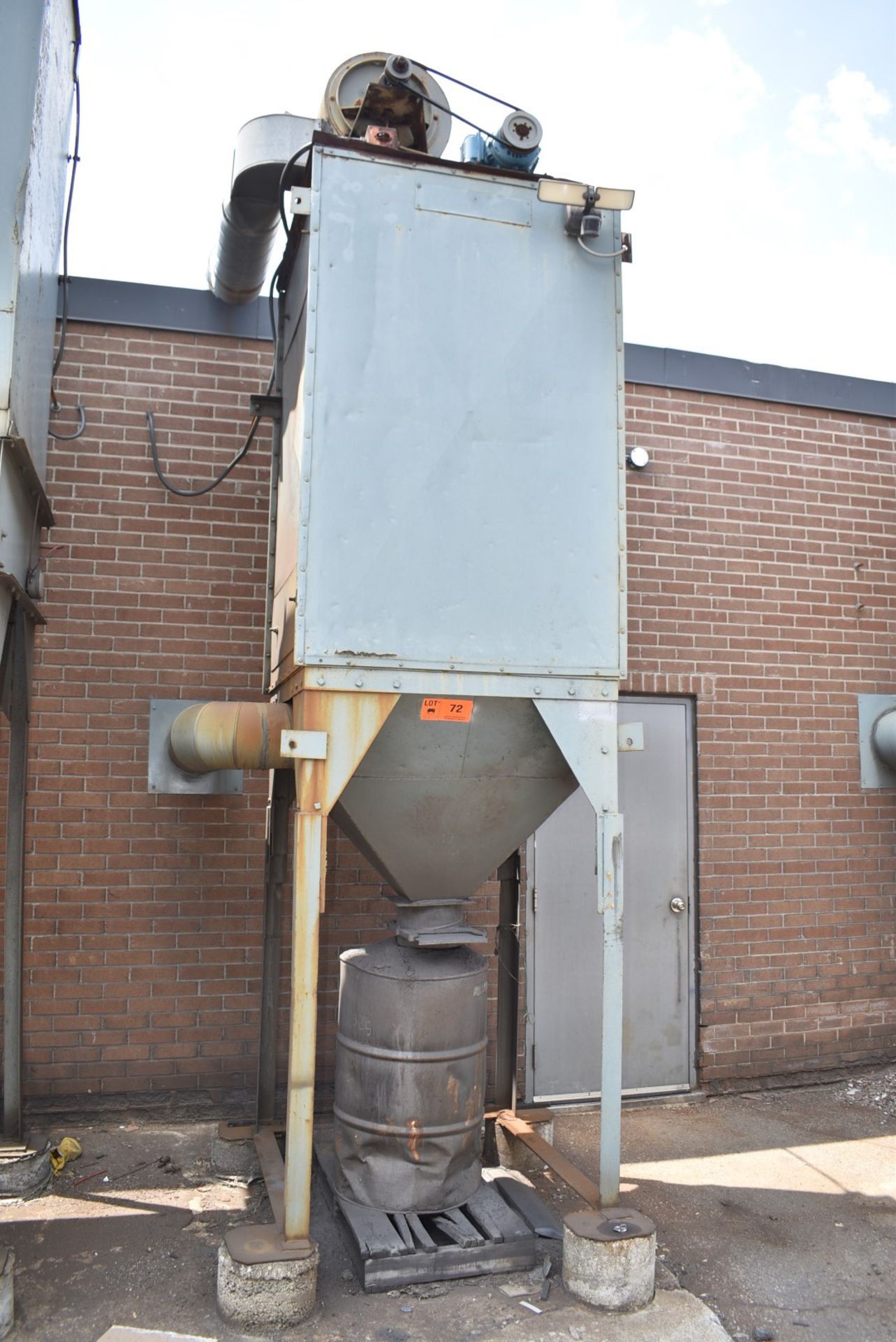 WHEELABRATOR PAD TYPE DUST COLLECTOR, S/N N/A (CI) [RIGGING FEES FOR LOT #72 - $1200 CAD PLUS