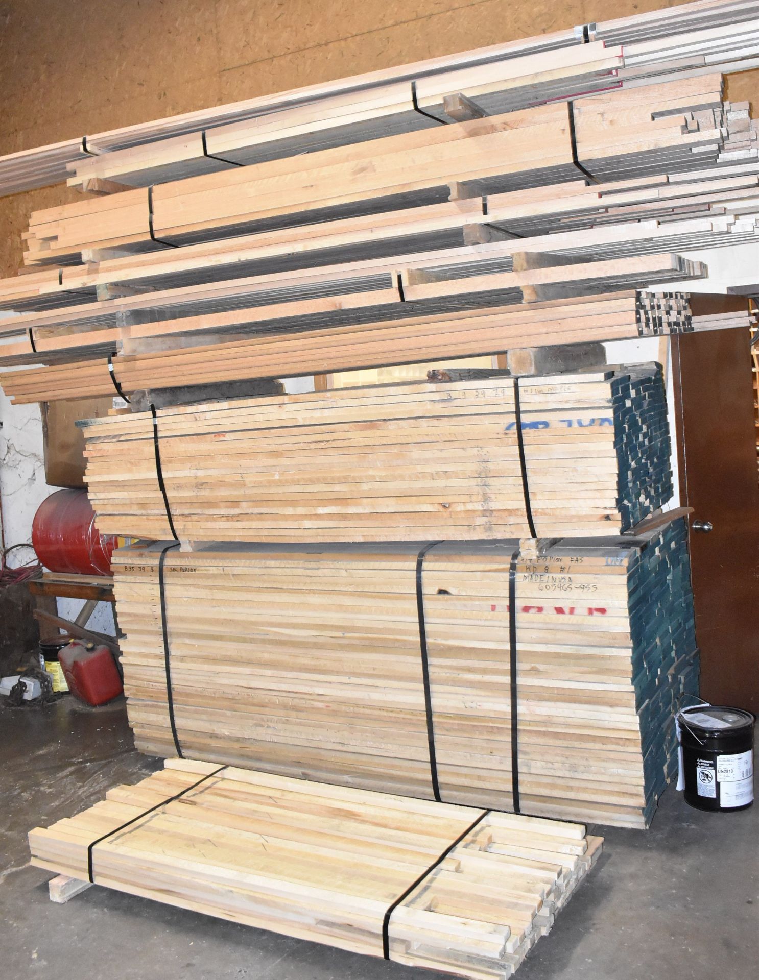 LOT/ VARIOUS DIMENSIONAL LUMBER INCLUDING MAPLE & POPLAR WOOD - Image 3 of 7