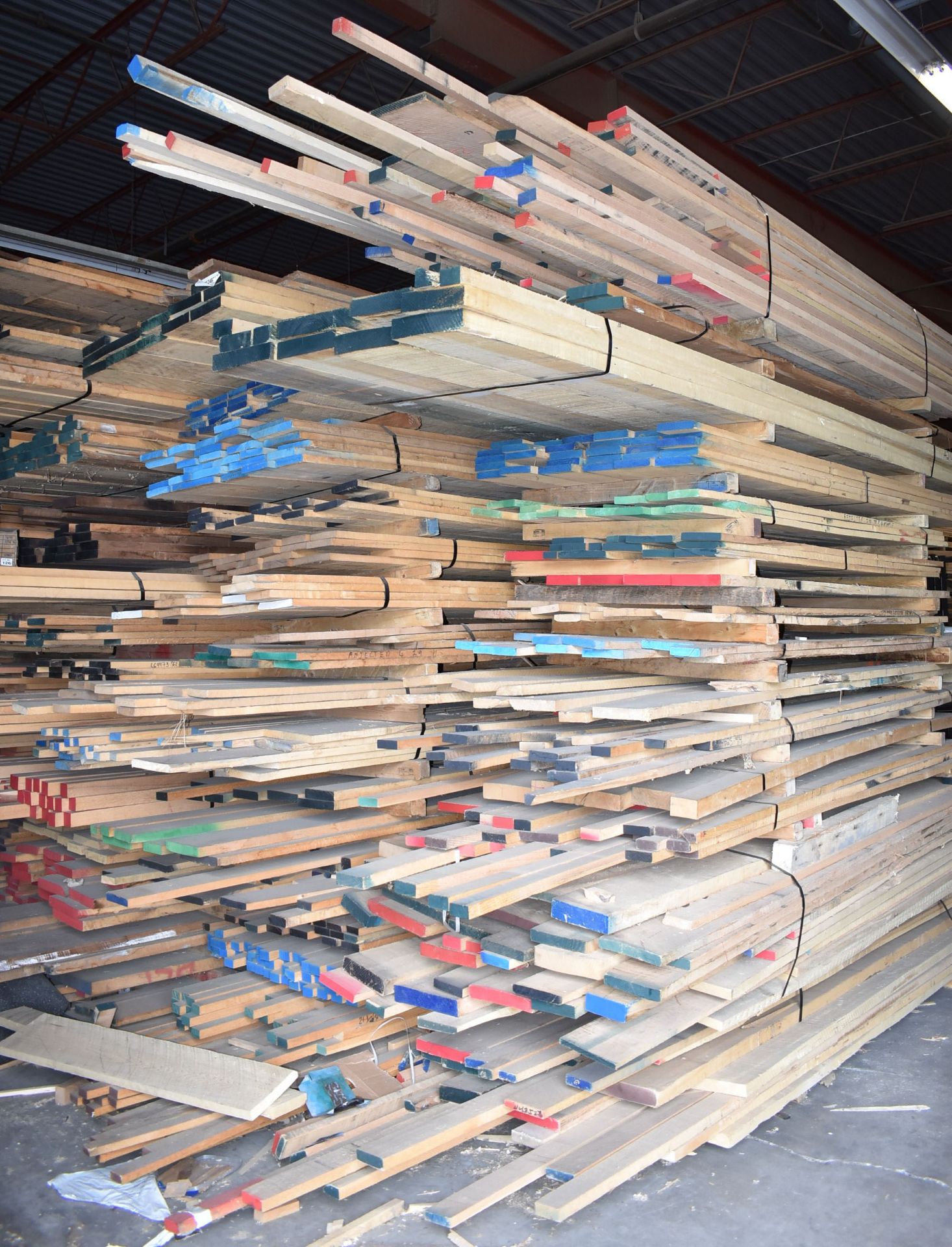LOT/ VARIOUS DIMENSIONAL LUMBER INCLUDING MAPLE & ASH WOOD - Image 6 of 7