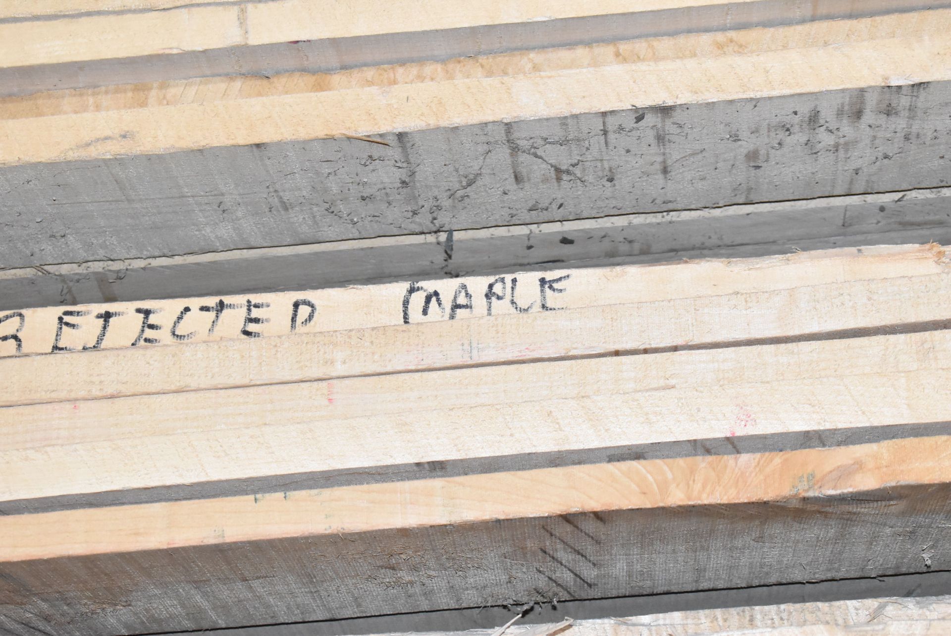 LOT/ VARIOUS DIMENSIONAL LUMBER INCLUDING MAPLE, POPLAR & OAK WOOD - Image 4 of 12