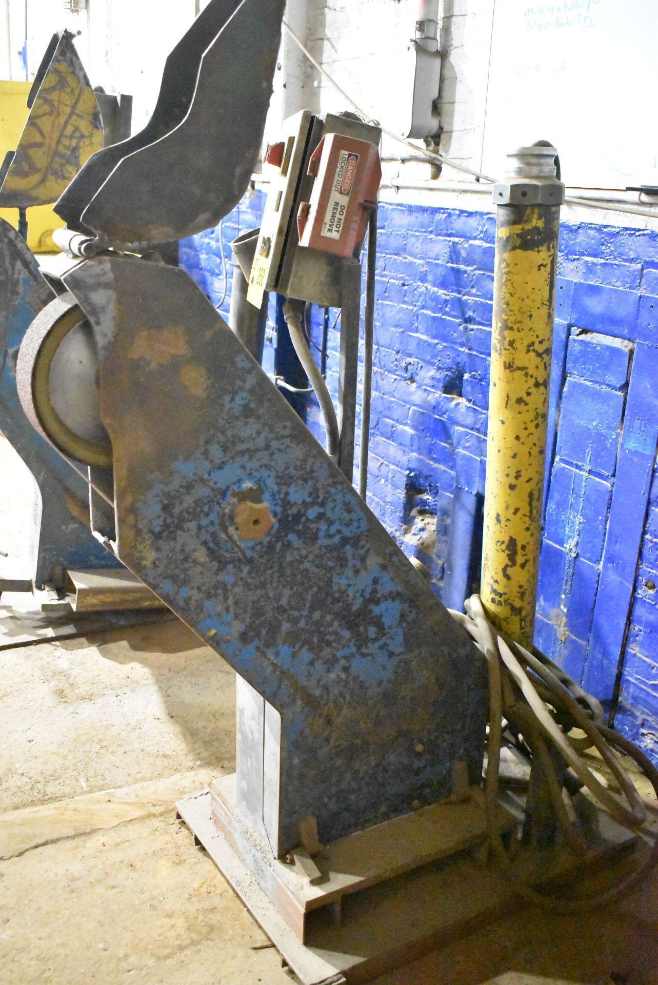 TPS MULTIGRIND 3" HEAVY DUTY FLOOR-TYPE VERTICAL BELT SANDER, S/N: N/A [RIGGING FEES FOR LOT # - Image 3 of 4