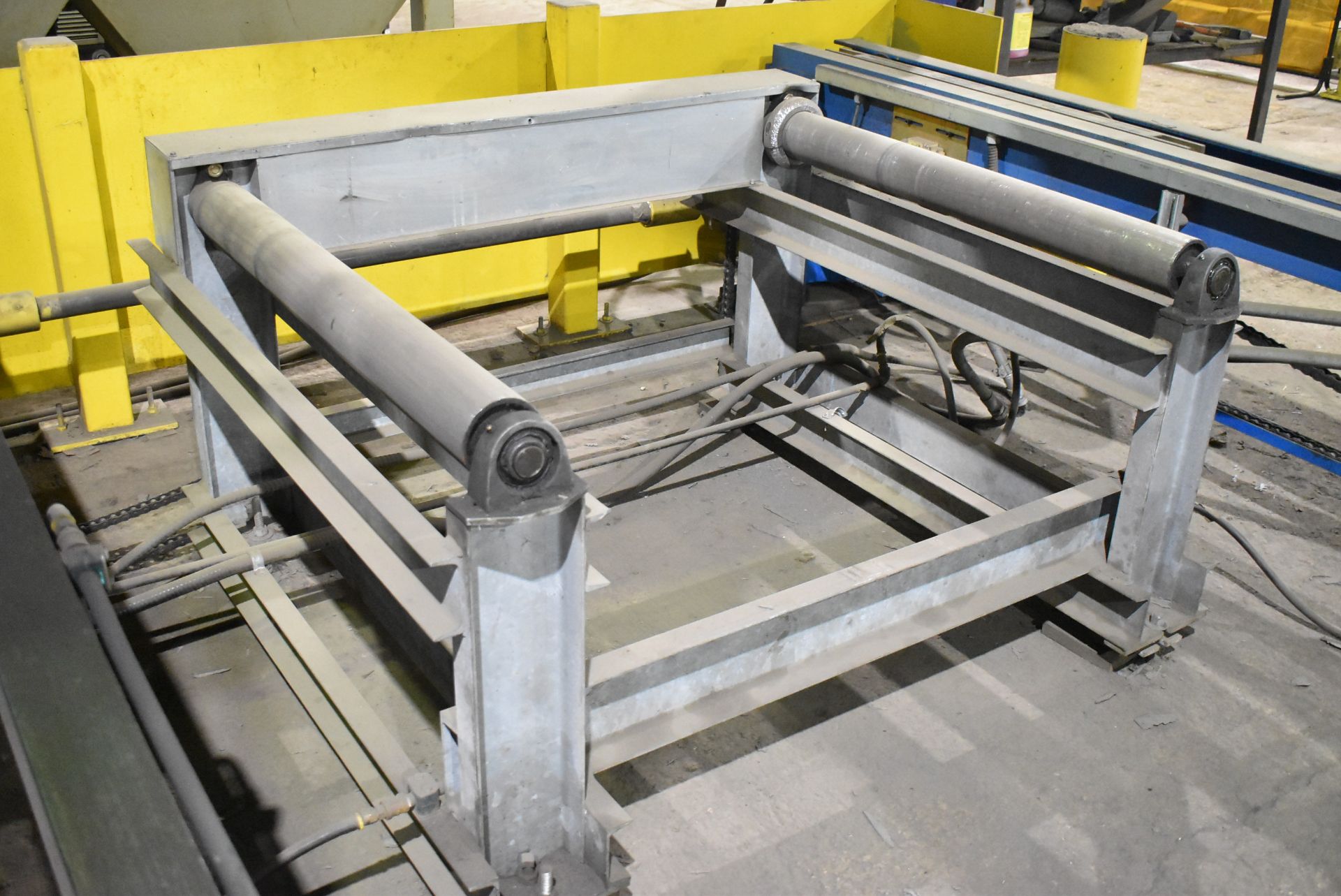 APPROX. 40' PROGRAMMABLE OUTFEED ROLLER CONVEYOR (CI) [RIGGING FEES FOR LOT #179 - $200 USD PLUS - Image 2 of 2