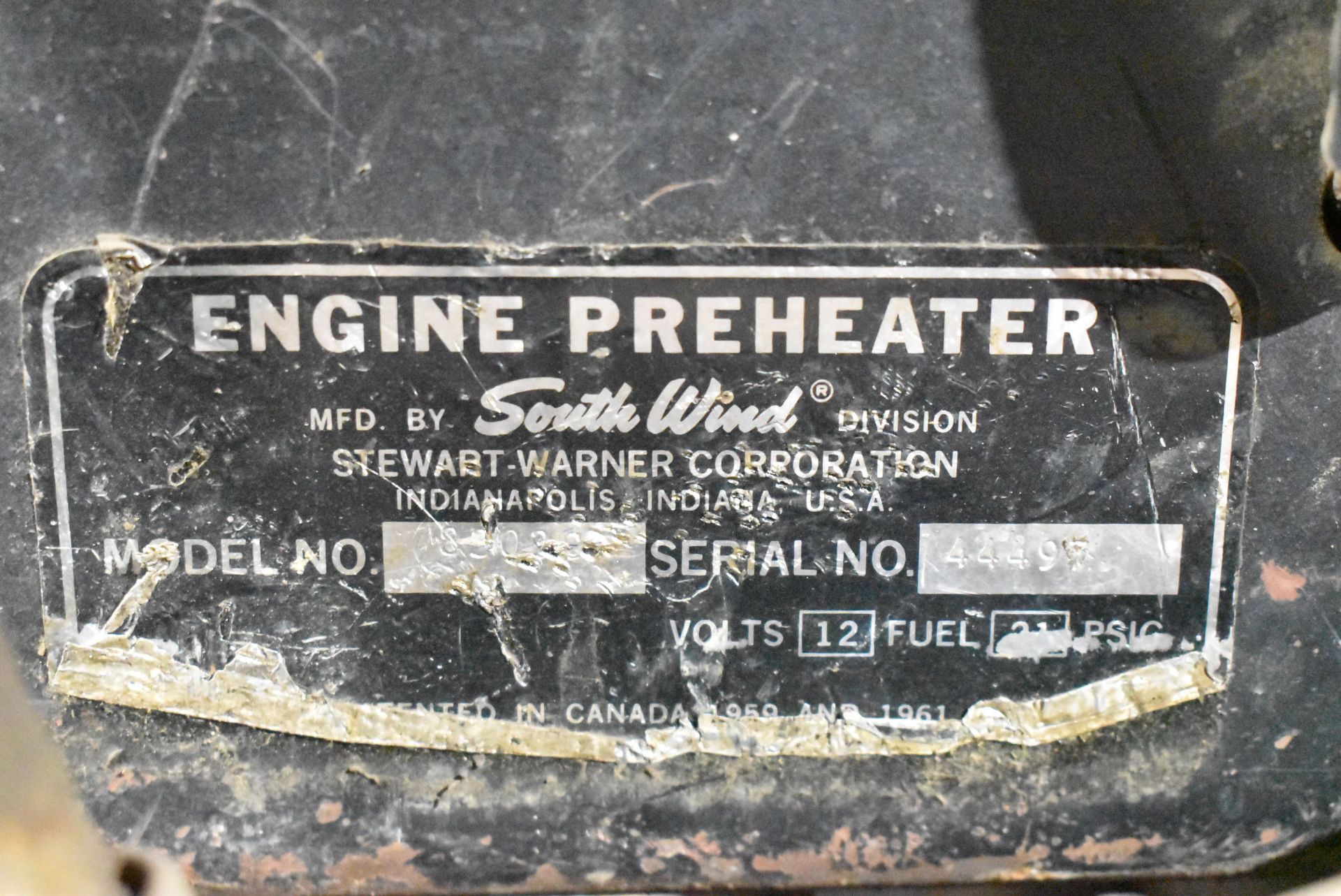 LOT/ HOTBOX ENGINE PREHEATER, DUAL HEAD PNEUMATIC FINISHING MACHINE, PIGEON HOLE CABINET - Image 4 of 6