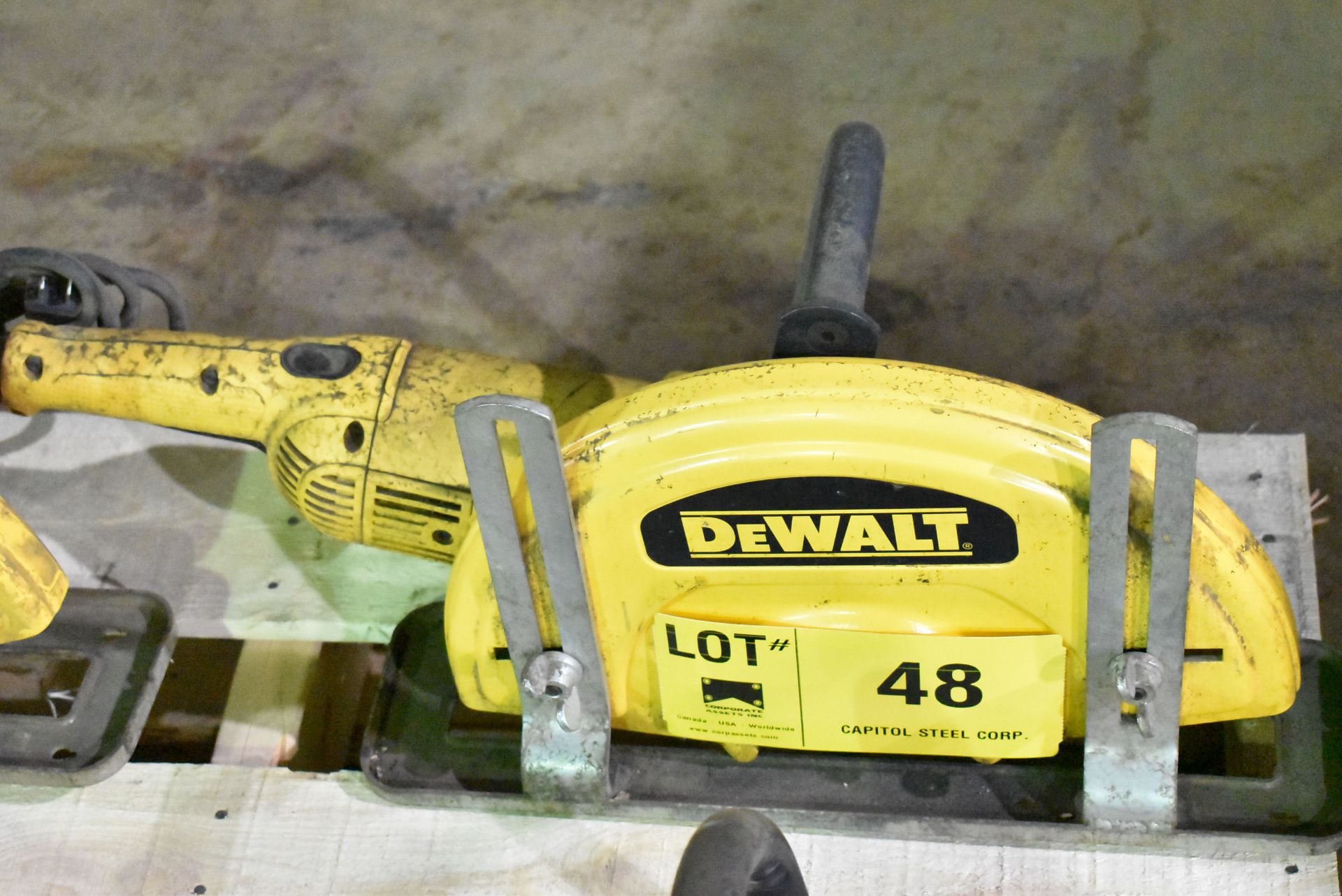 DEWALT 14" ELECTRIC HANDHELD ABRASIVE CUT OFF SAW