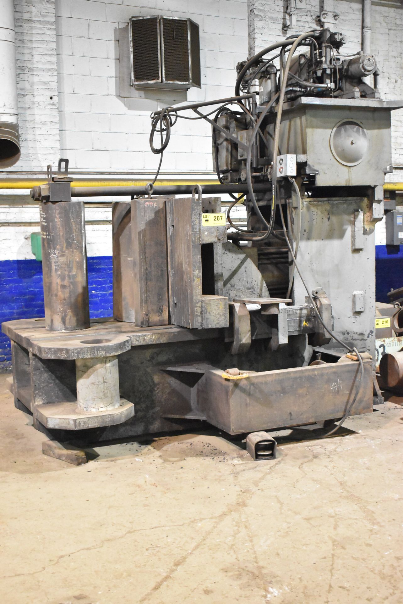 MFG. UNKNOWN 500-TON CAPACITY HYDRAULIC BULLDOZER PRESS WITH BENDING ROLLS, S/N: N/A (CI) [RIGGING