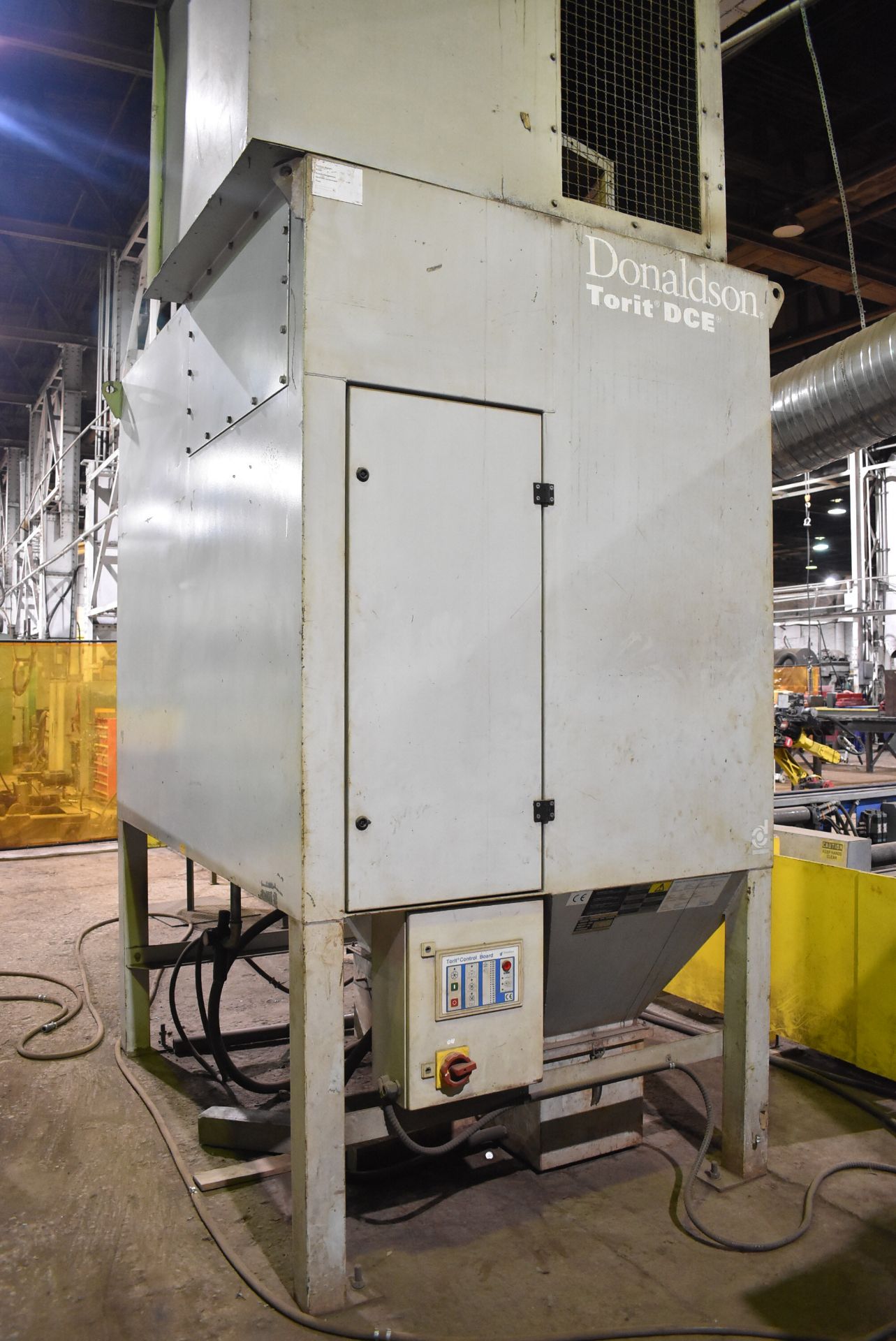 DONALDSON-TORIT DCE (2004) DFPRO-12 24 HP DUST COLLECTOR, S/N: 55090326 (CI) [RIGGING FEES FOR - Image 2 of 4