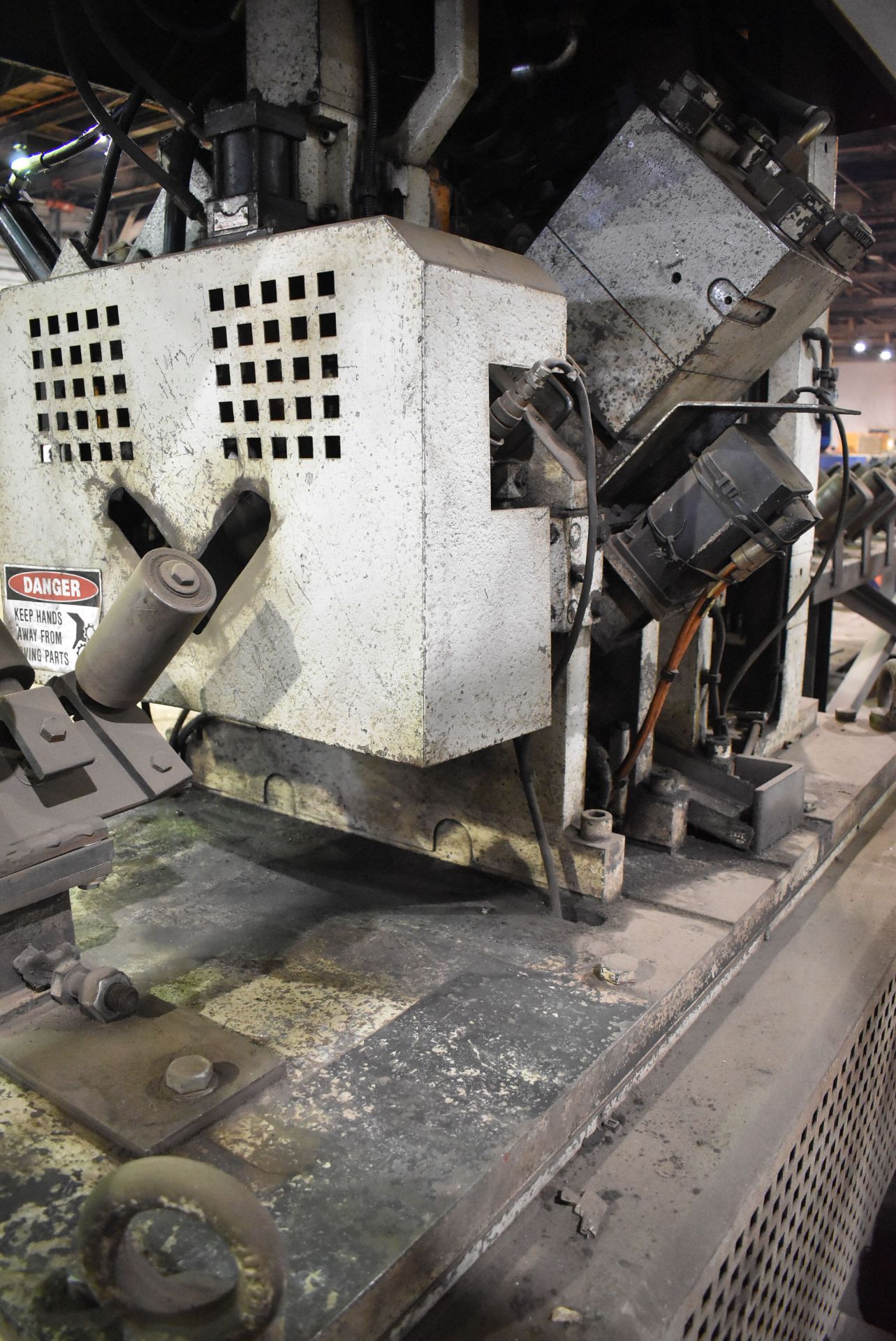 FICEP (2003) A152 CNC STRUCTURAL ANGLE PUNCH & SHEAR LINE WITH 6"X6"X5/8" CAPACITY, 1.25" MAX. PUNCH - Image 6 of 7