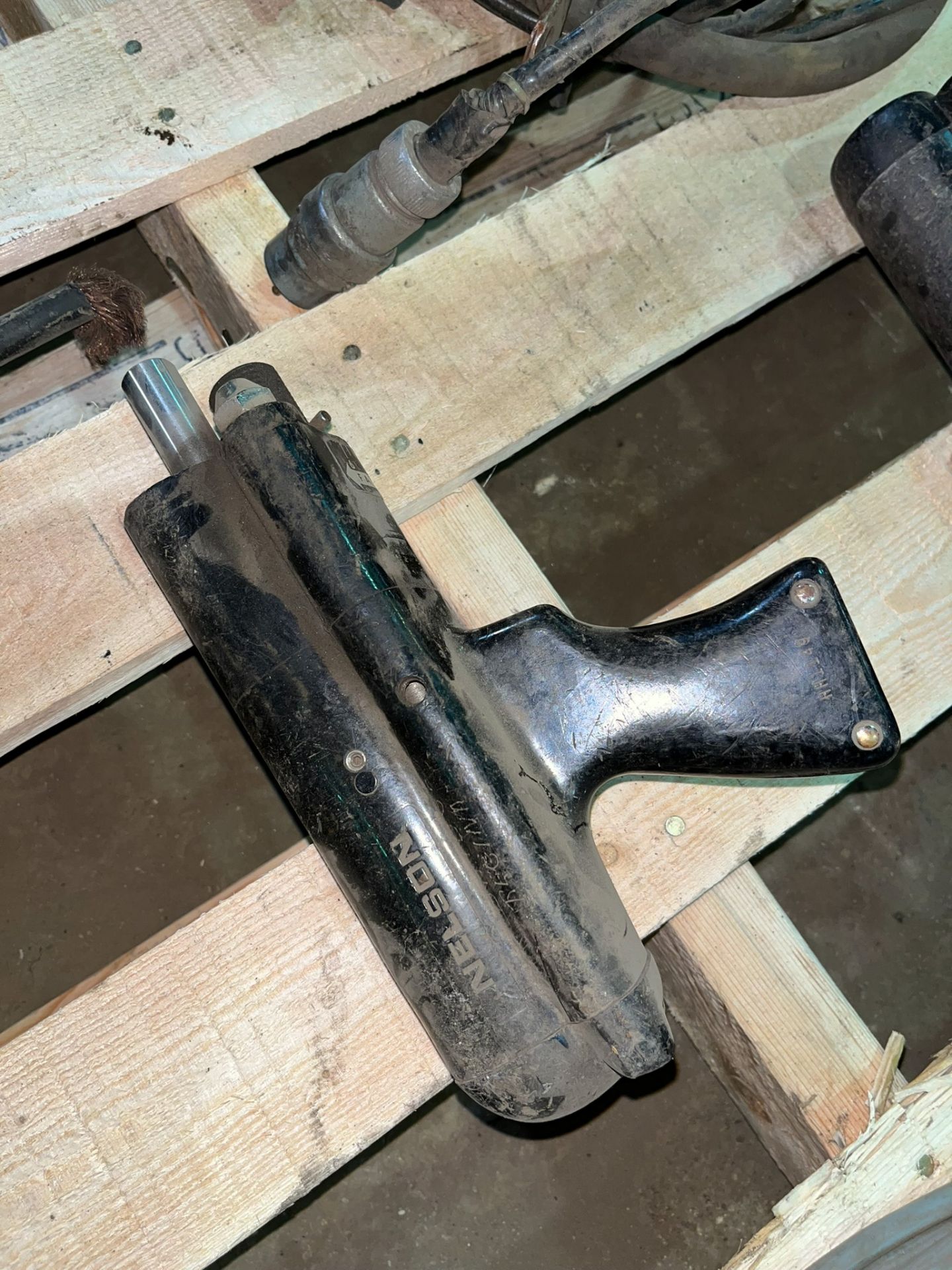 LOT/ NELSON STUD GUN PARTS [RIGGING FEES FOR LOT #111B - $40 USD PLUS APPLICABLE TAXES] - Image 6 of 8