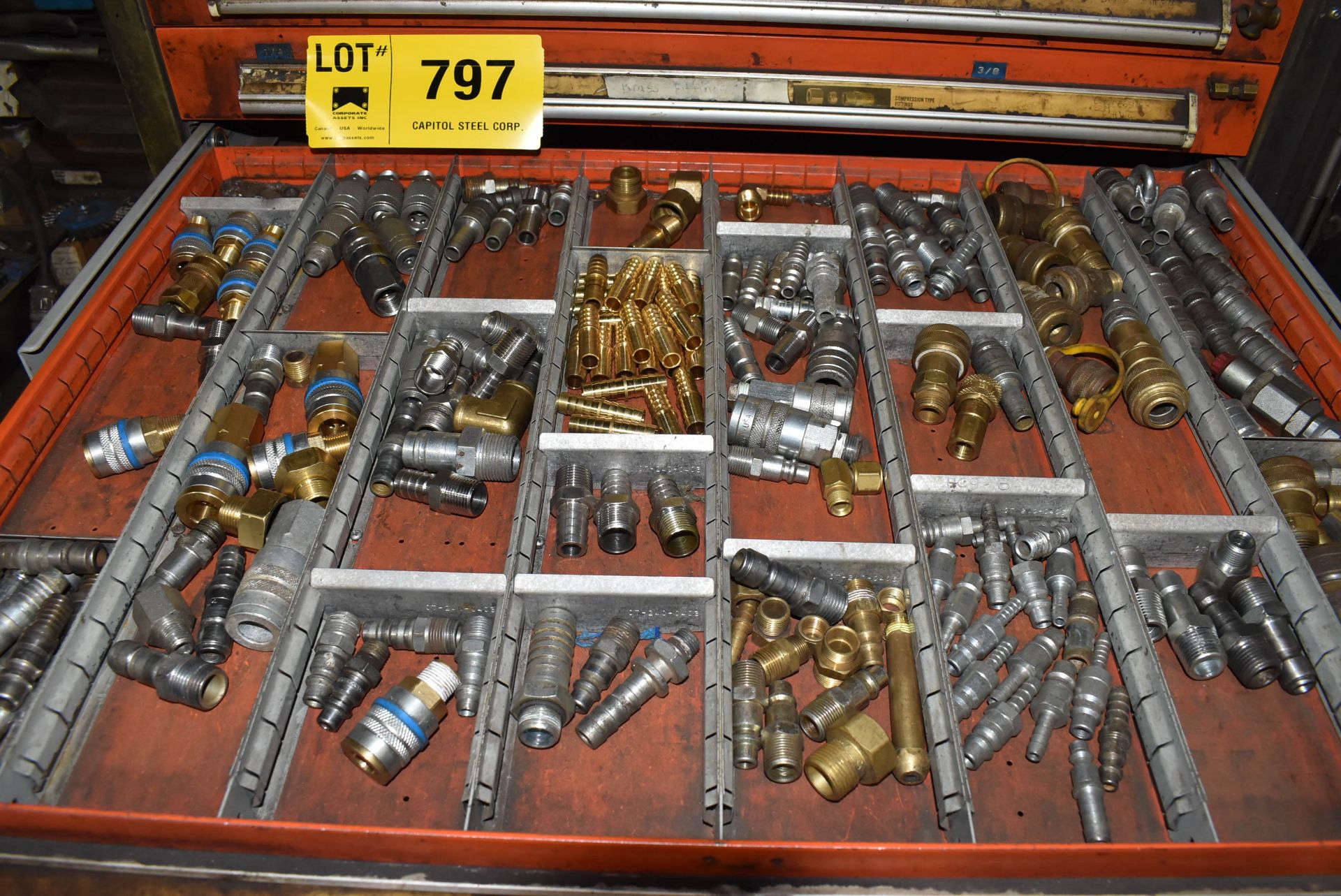 LOT/ CONTENTS OF TOOL CABINET - INCLUDING FITTINGS, FITTING CLAMPS, SPARE PARTS, TAPS & DIES, - Image 4 of 14