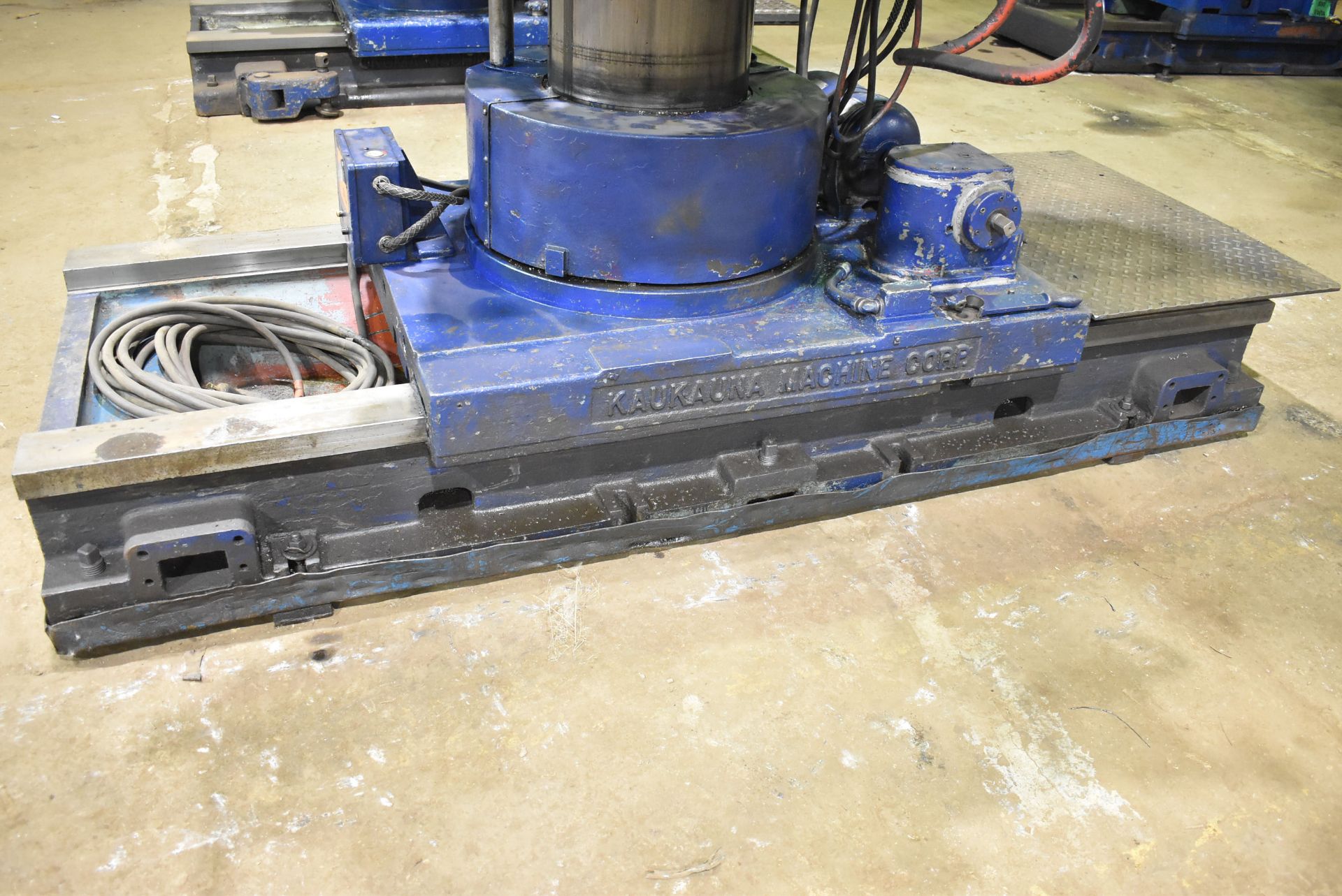 KAUKAUNA 1030Z PORTABLE HORIZONTAL DRILLING & TAPPING MACHINE WITH SPEEDS TO APPROX. 600 RPM, 50" - Image 4 of 6