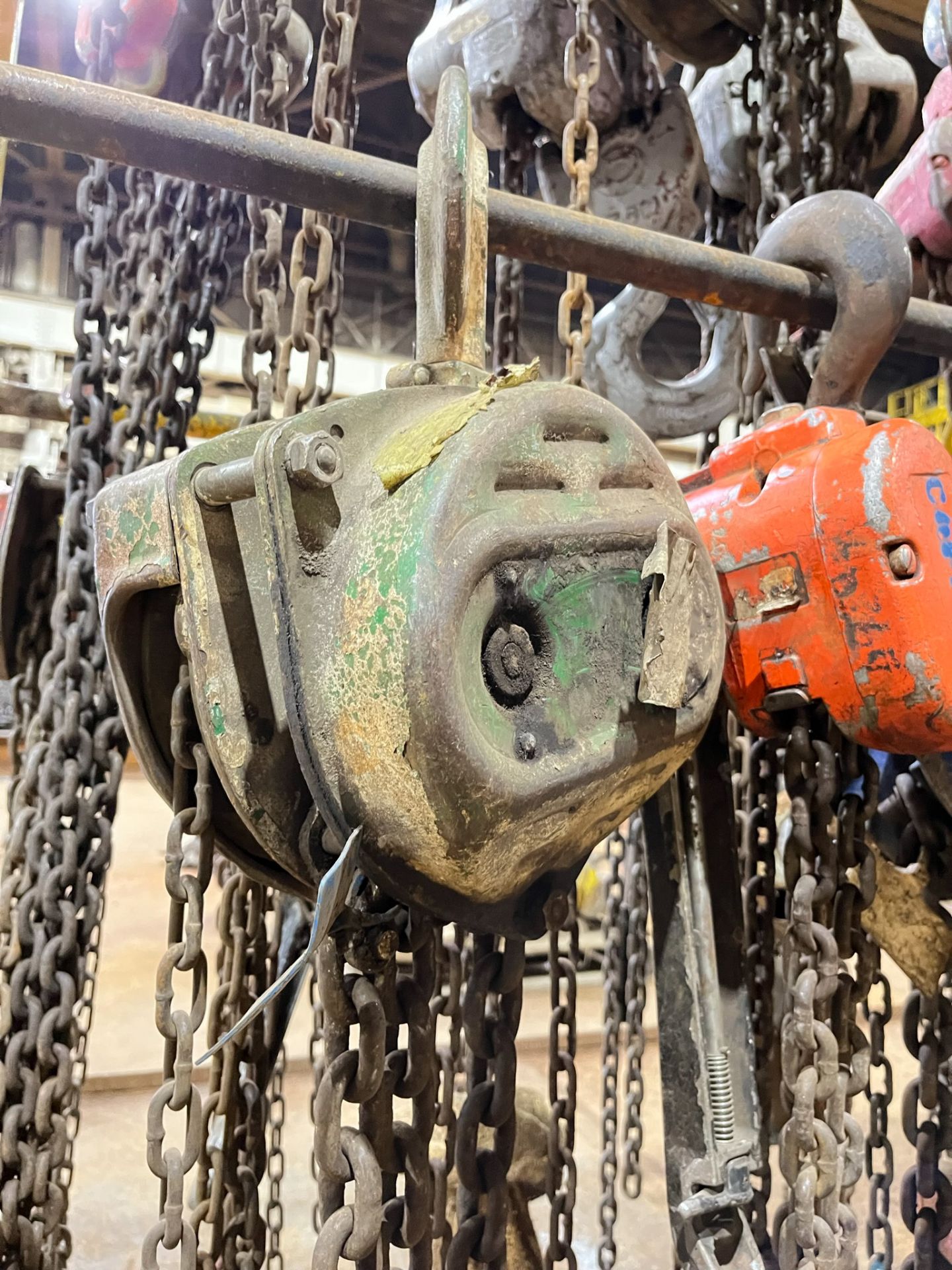 LOT/ (2) CHAIN FALLS & (1) 3 TON CAPACITY COME ALONG- [RIGGING FEES FOR LOT #1538C - $30 USD PLUS - Image 2 of 7