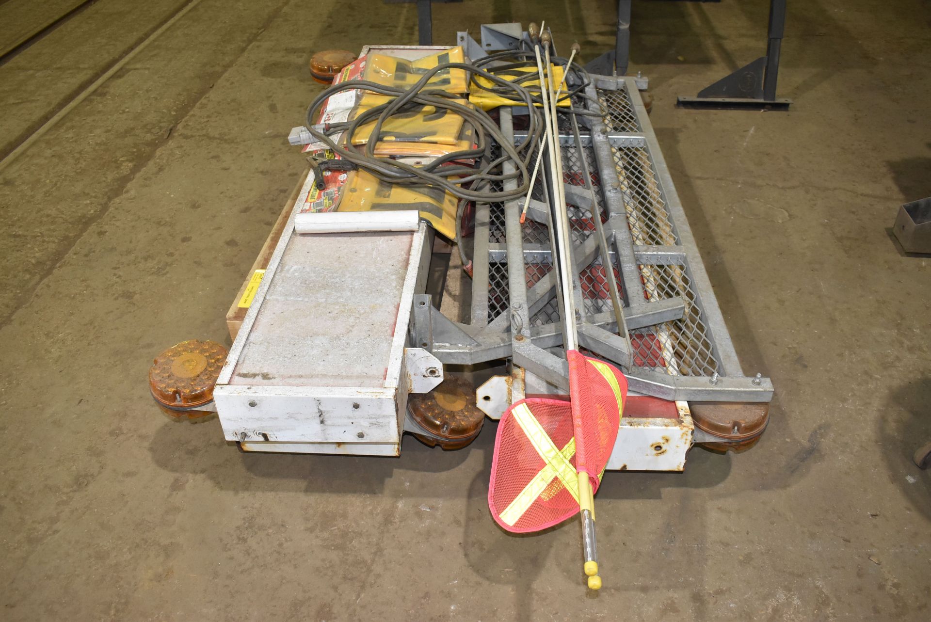 LOT/ PILOT TRUCK ACCESSORIES - INCLUDING BANNERS, WARNING SIGNS, FLAGS [RIGGING FEES FOR LOT #1736 - - Image 2 of 3