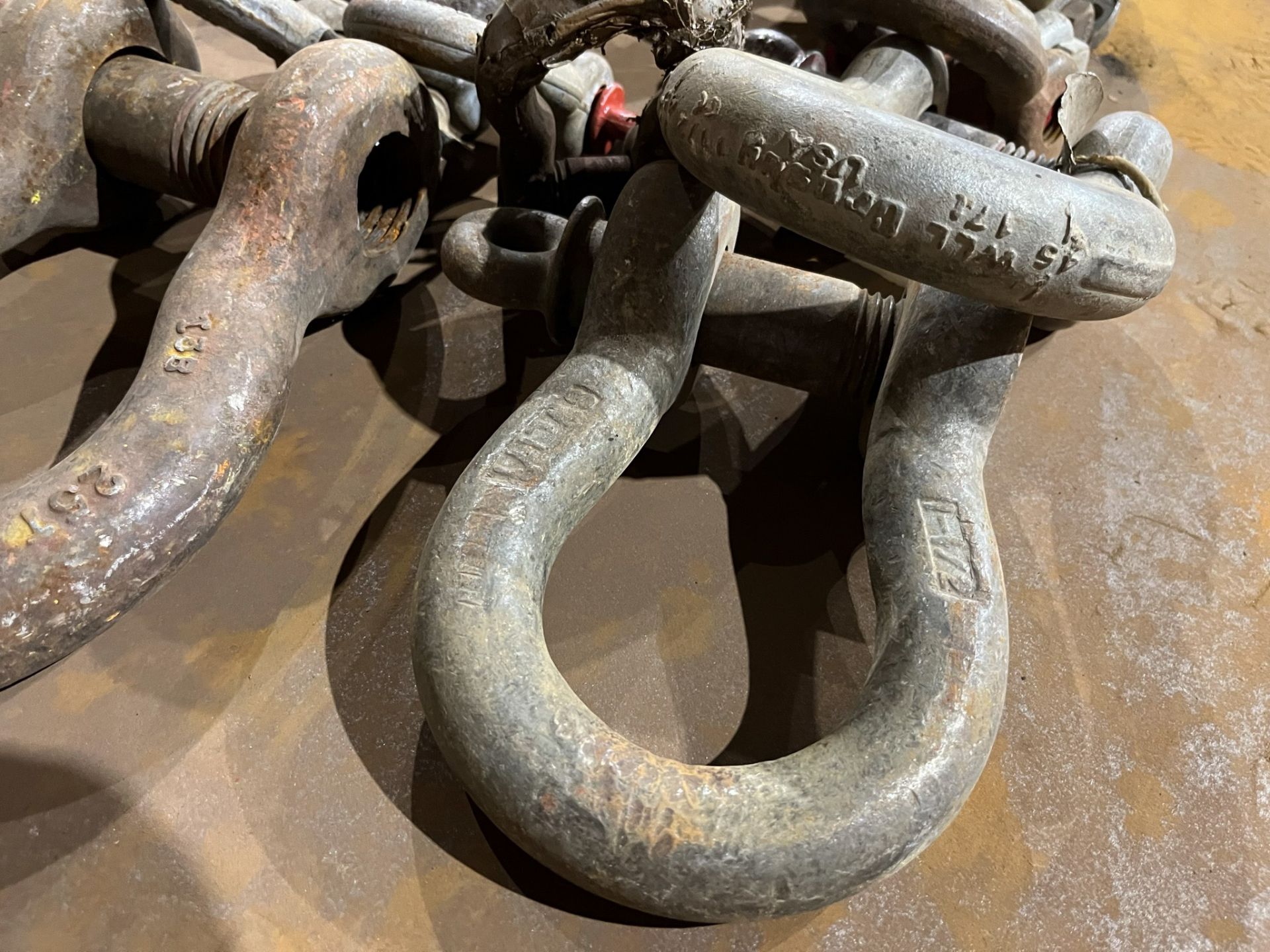 LOT/ ASSORTMENT OF 9.5 TO 25 TON CAPACITY SHACKLES - Image 4 of 5