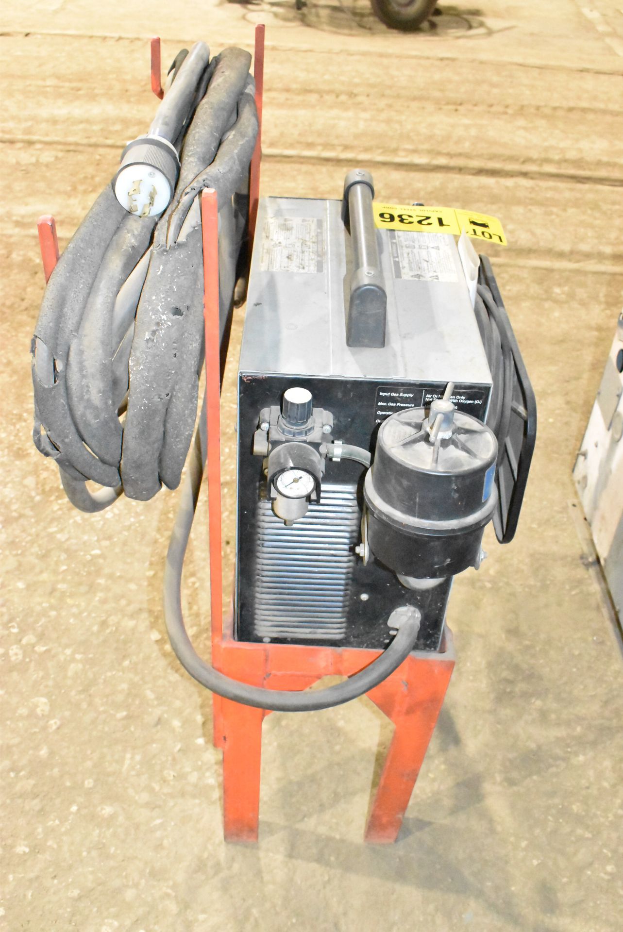 THERMAL DYNAMICS PAK MASTER 100XL PORTABLE PLASMA CUTTER WITH CABLES & GUN, S/N: N/A [RIGGING FEES - Image 5 of 8
