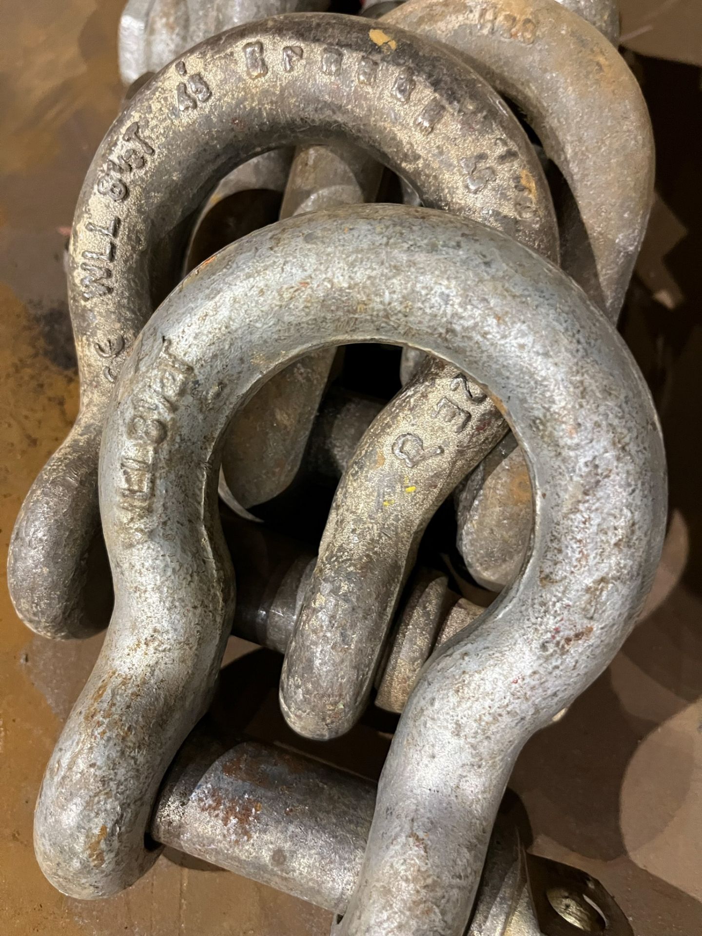 LOT/ ASSORTMENT OF 9.5 TO 25 TON CAPACITY SHACKLES - Image 3 of 5