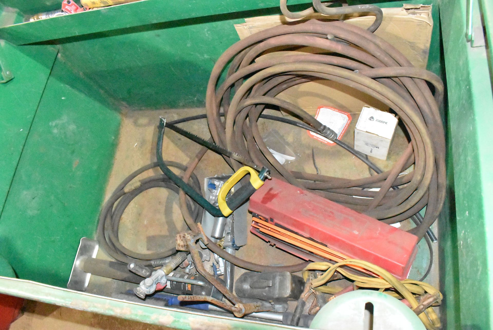 LOT/ GREENLEE JOB BOX WITH CONTENTS - INCLUDING TOOLS, HOSE & SUPPLIES [RIGGING FEES FOR LOT #1762 - - Image 2 of 5