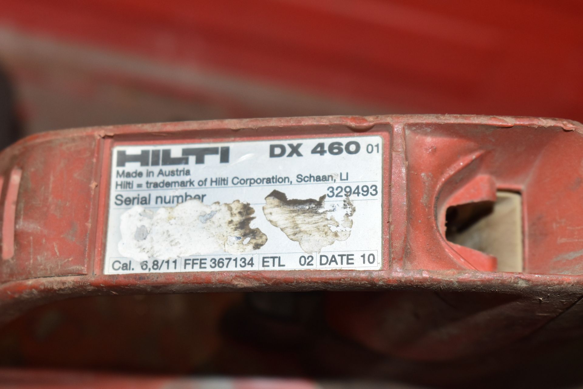 LOT/ HILTI DX460 FULLY AUTOMATIC POWER-ACTUATED FASTENING TOOL WITH HILTI MX72 NAIL MAGAZINE & HILTI - Image 3 of 6