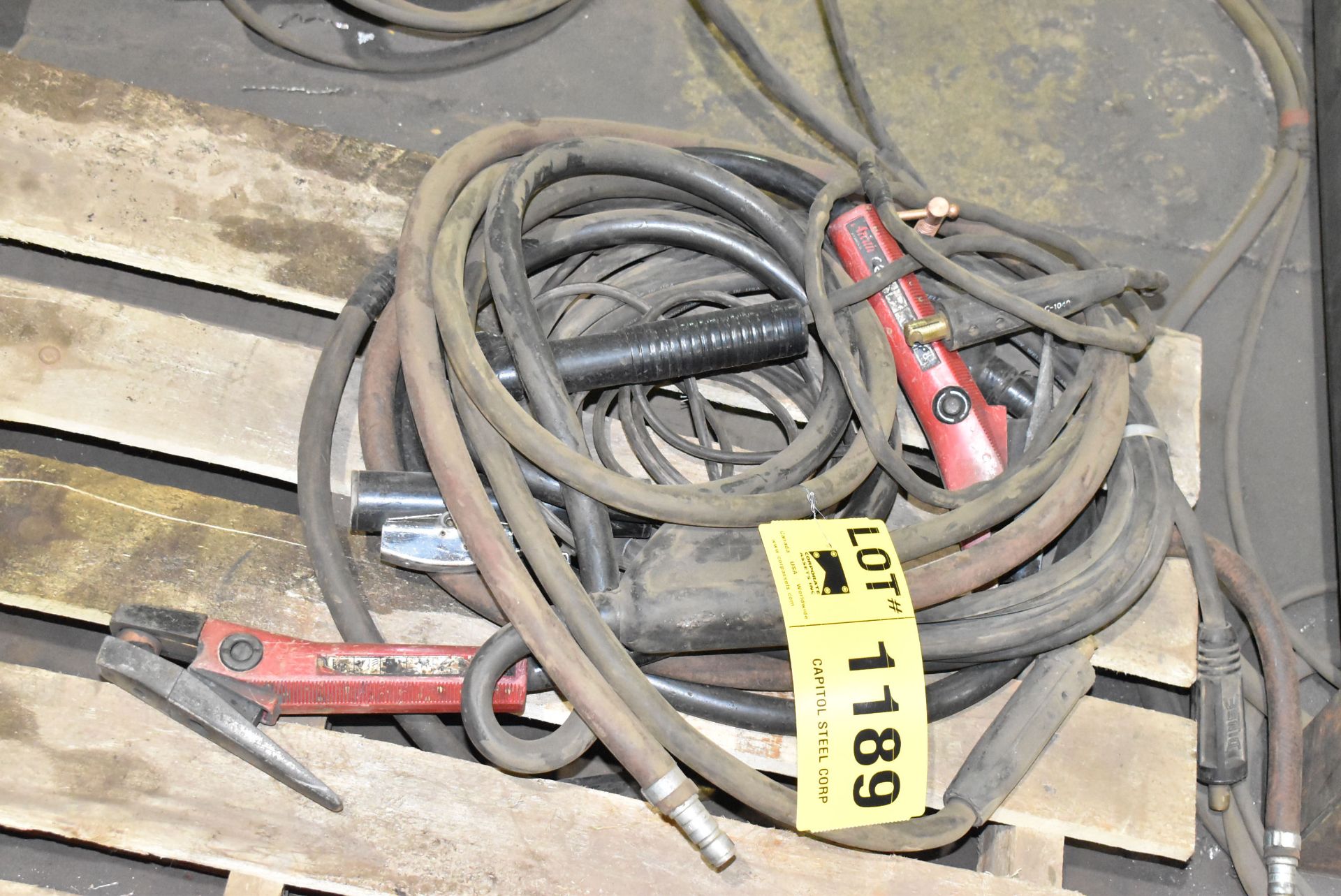 LOT/ ARCAIR GOUGING TORCHES & CABLES [RIGGING FEES FOR LOT #1189 - $30 USD PLUS APPLICABLE TAXES]