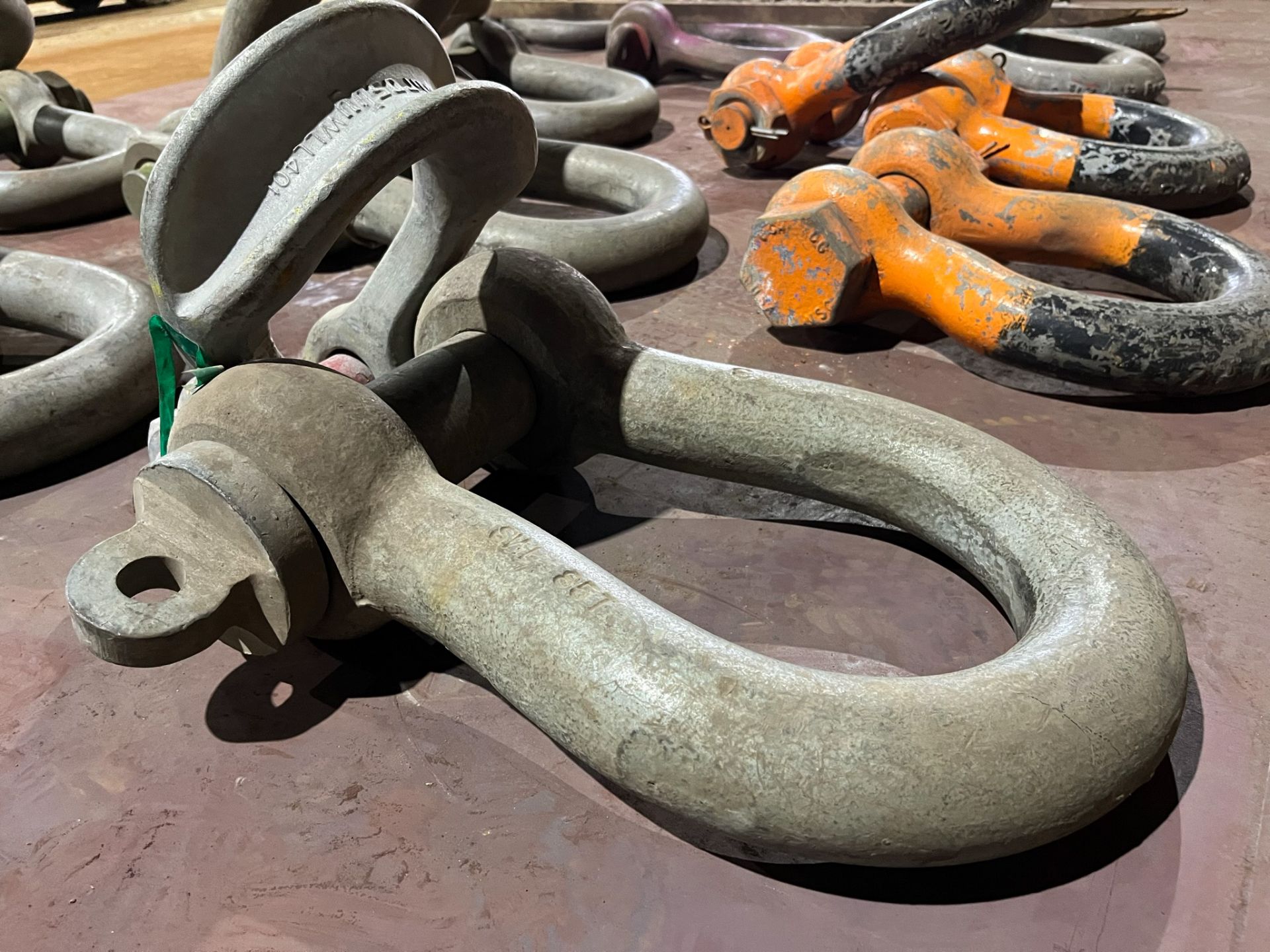 LOT/ (2) 85 TON CAPACITY HOLLAND VANBEEST SHACKLES- [RIGGING FEES FOR LOT #1451B - $30 USD PLUS - Image 3 of 4