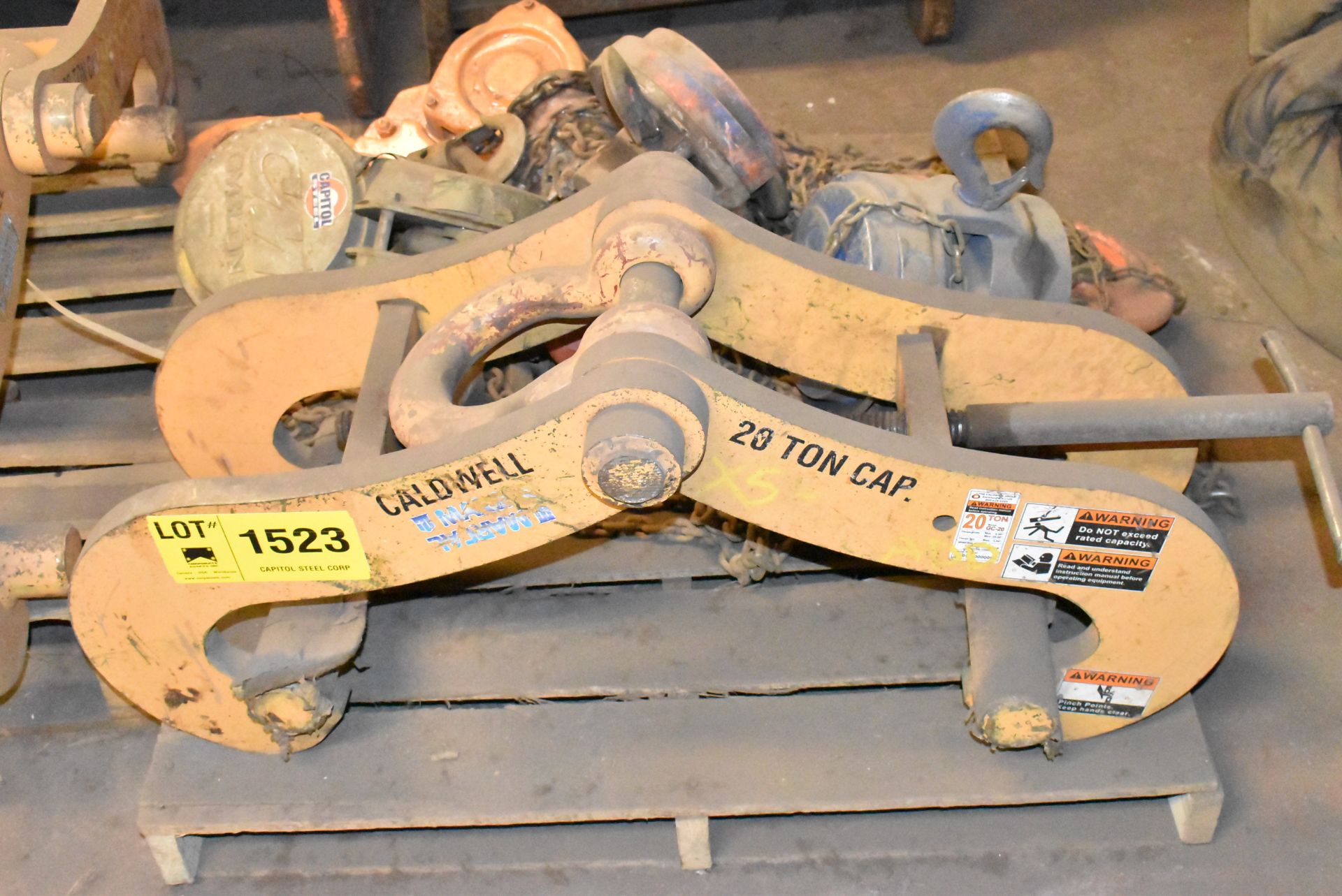 CALDWELL 20 TON CAPACITY BEAM CLAMP [RIGGING FEES FOR LOT #1523 - $30 USD PLUS APPLICABLE TAXES]