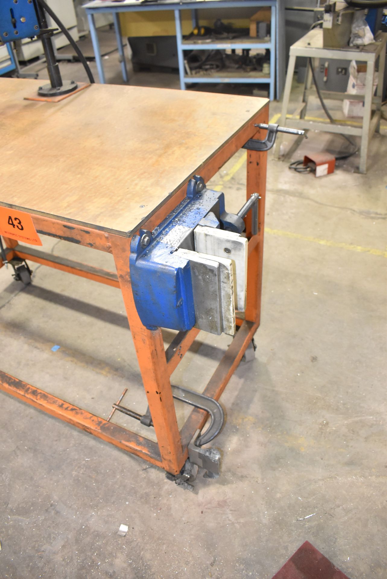 TRADE MAX PNEUMATIC FLEX ARM TAPPING ARM WITH CART AND VICE, S/N N/A [RIGGING FOR FOR LOT #43 - $ - Image 4 of 5