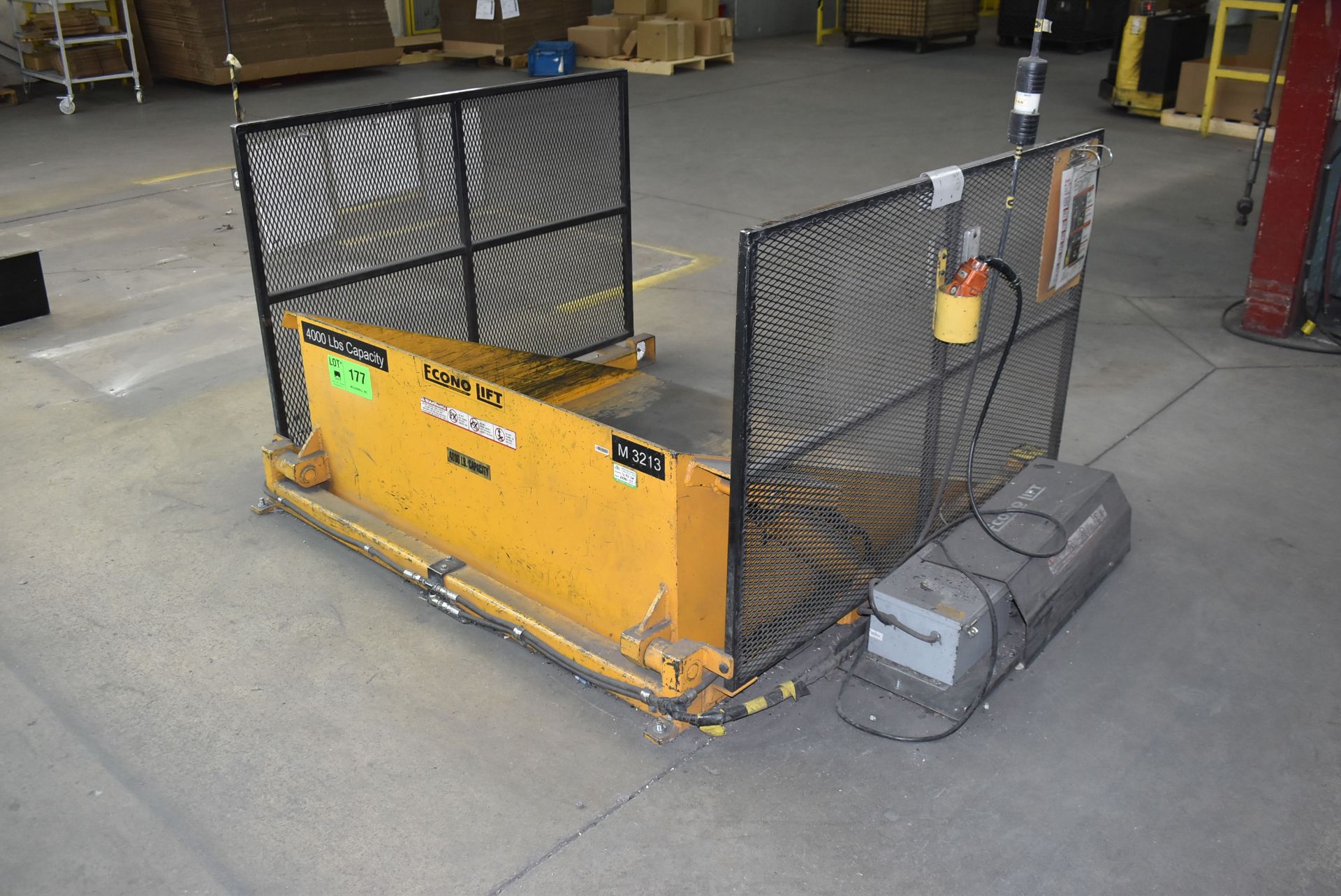 ECONO LIFT 4000LBS CAPACITY HYDRAULIC TILT LIFT TABLE S/N N/A (CI) [RIGGING FEE FOR LOT #177 - $75 - Image 2 of 5