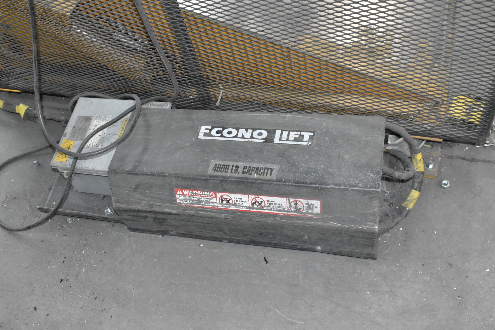 ECONO LIFT 4000LBS CAPACITY HYDRAULIC TILT LIFT TABLE S/N N/A (CI) [RIGGING FEE FOR LOT #177 - $75 - Image 5 of 5