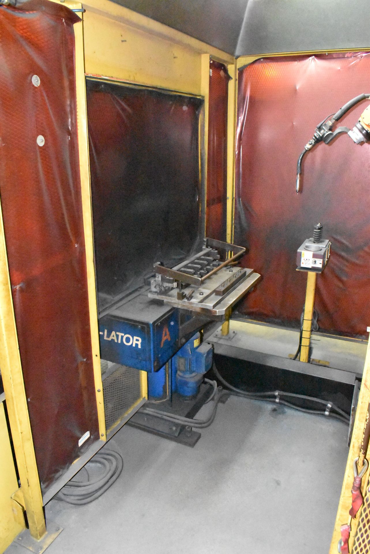 LOT/ COMPLETE WELDING CELL CONSISTING OF NACHI (2000) SC15F-02 ROBOTIC WELDER WITH NOCHI B008H438 - Image 5 of 5