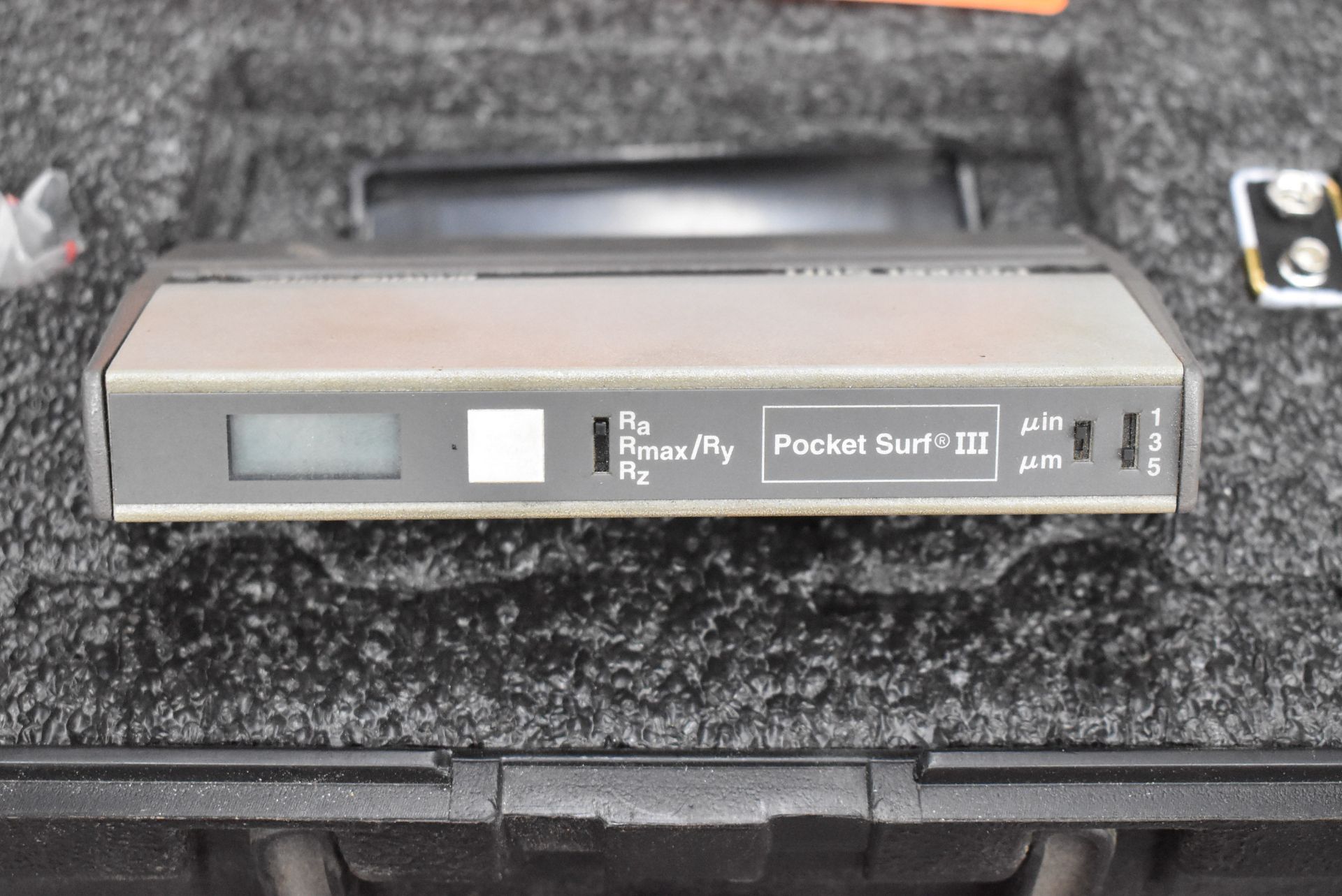 BROWN & SHARPE POCKETSURF II DIGITAL SURFACE ROUGHNESS TESTER - Image 2 of 2