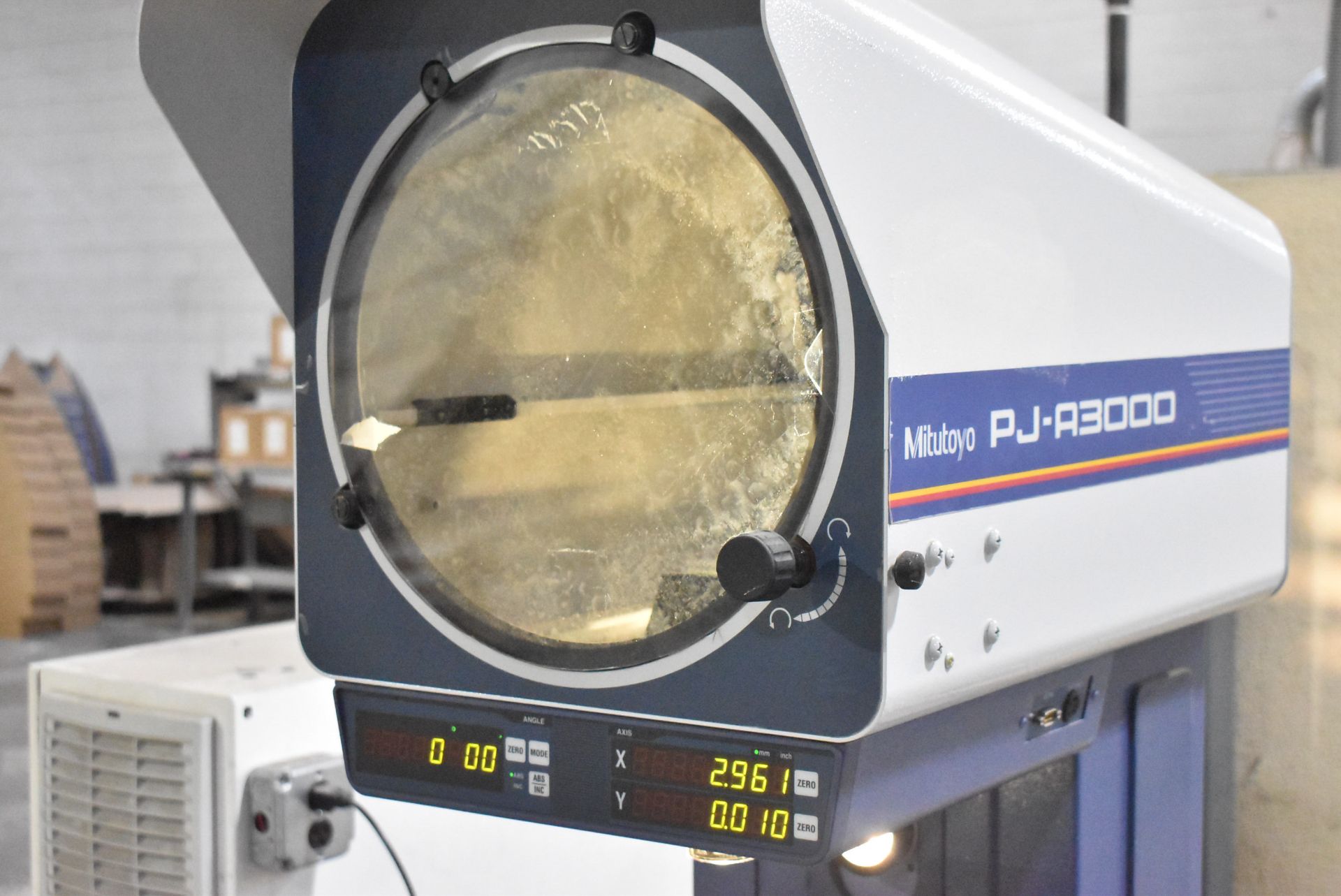 MITUTOYO PJ-A3000 13.5" OPTICAL COMPARATOR WITH BUILT IN 2-AXIS DRO, S/N: 360110 - Image 4 of 8