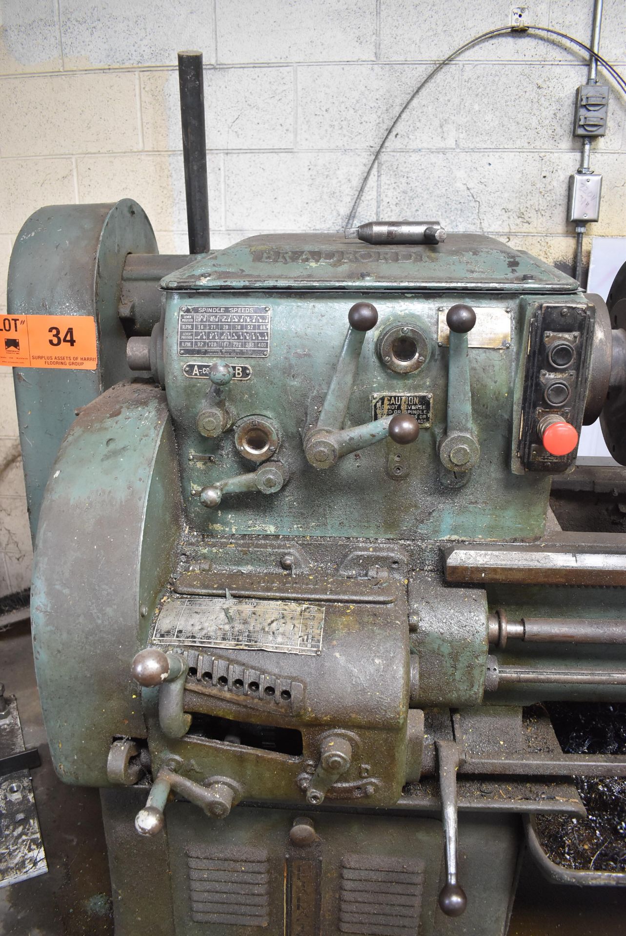 BRADFORD 18X100 ENGINE LATHE 18" SWING OVER BED, 100" DISTANCE BETWEEN CENTERS, 1.5" SPINDLE BORE, - Image 2 of 9