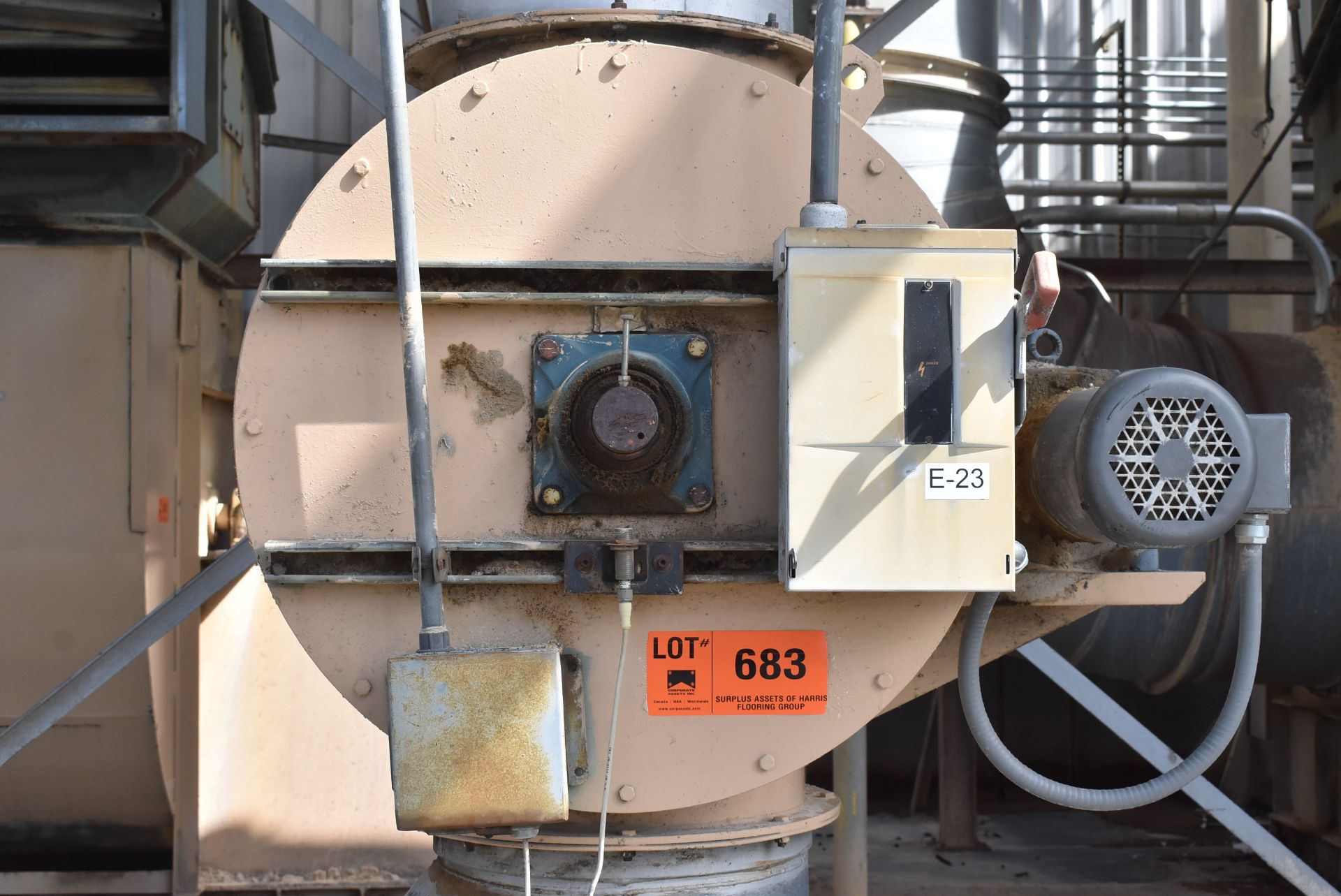 KOGER ROTARY AIR LOCK VALVE (CI) [RIGGING FEE FOR LOT #683 - $300 USD PLUS APPLICABLE FEES]