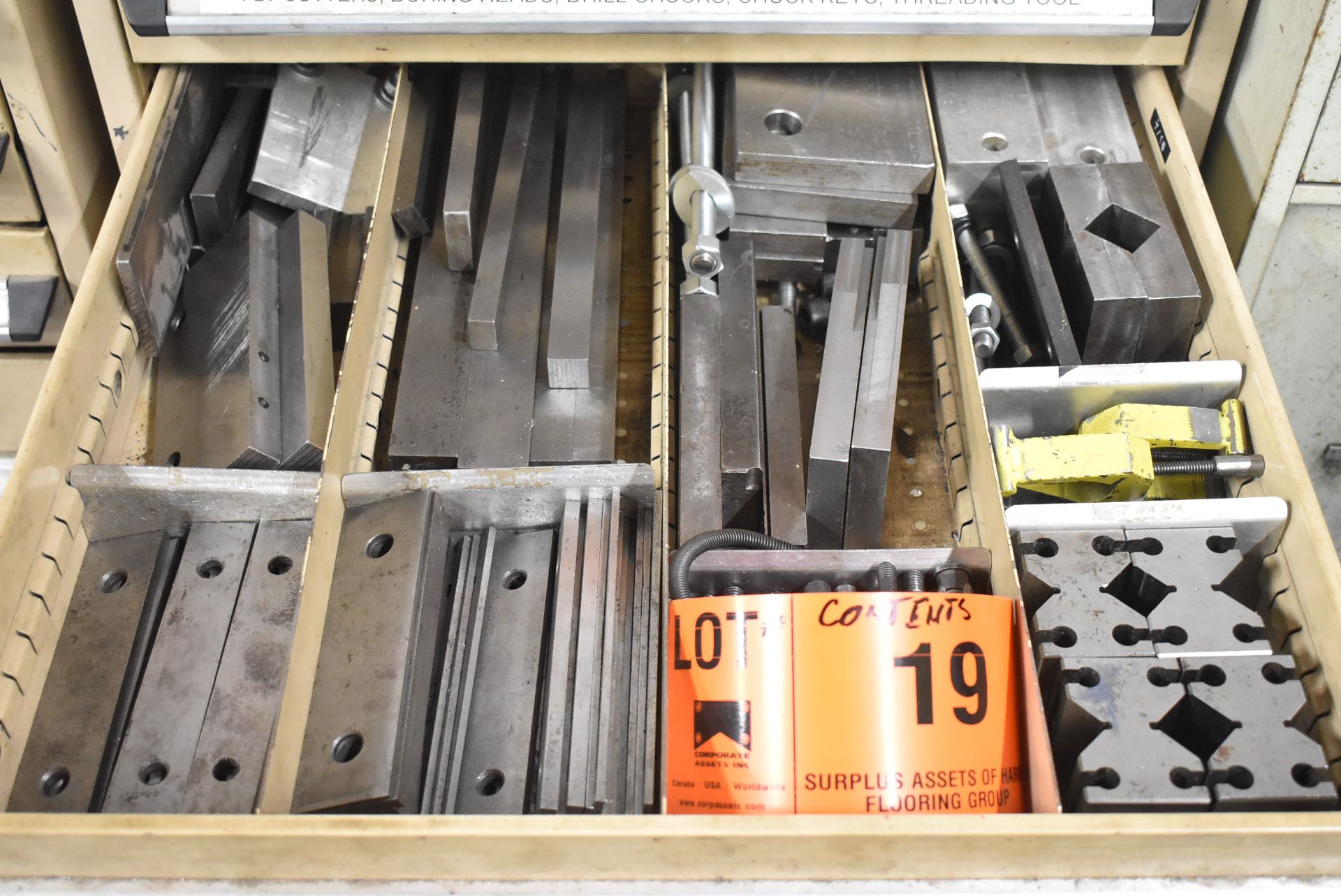 LOT/ CONTENTS OF TOOL CABINET - (CHECK PHOTOS) (CABINET NOT INCLUDED) - Image 4 of 10