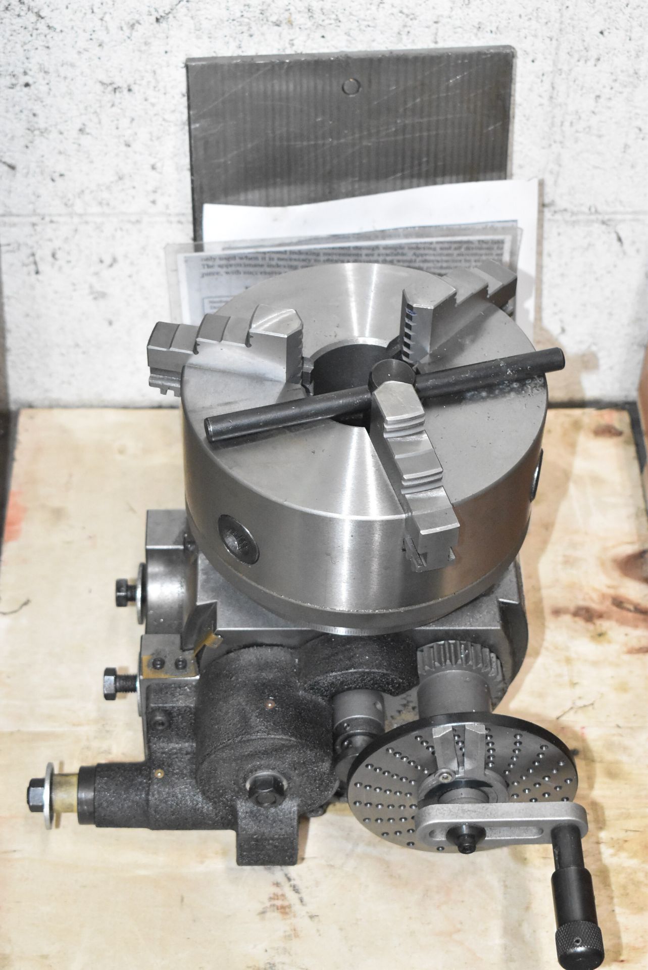 ROTARY INDEXING HEAD WITH 8" 3-JAW CHUCK, TAILSTOCK & CHANGE GEARS - Image 2 of 3