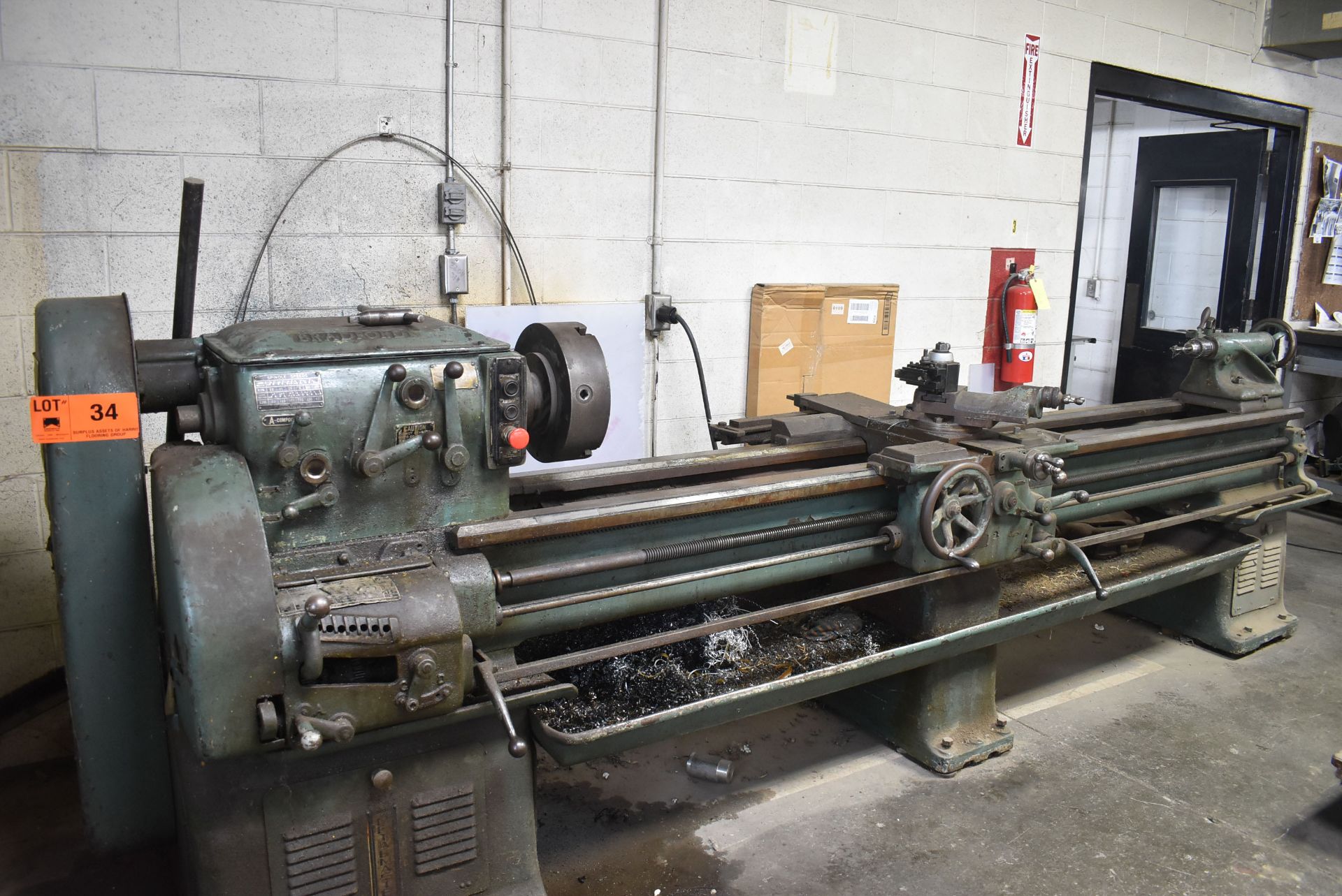 BRADFORD 18X100 ENGINE LATHE 18" SWING OVER BED, 100" DISTANCE BETWEEN CENTERS, 1.5" SPINDLE BORE,