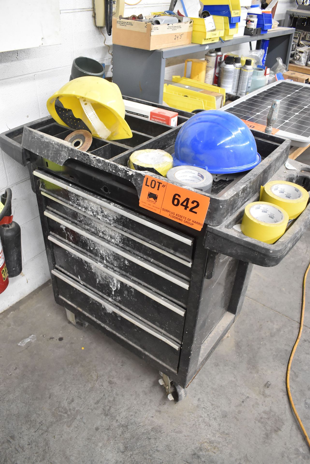 LOT/ 5-DRAWER ROLLING TOOL BOX WITH CONTENTS