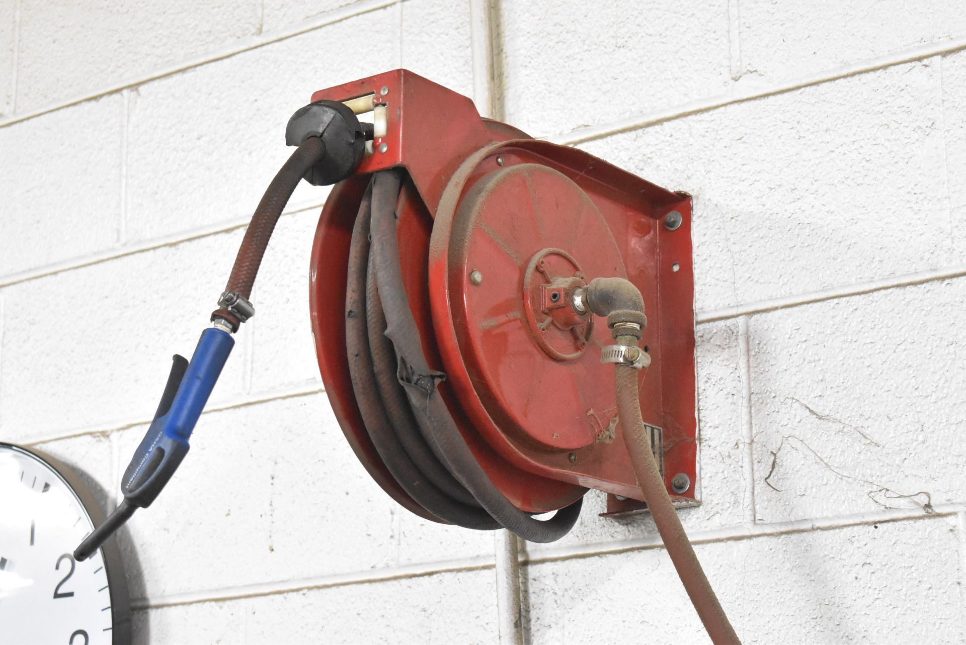 LOT/ RETRACTABLE HOSE REELS THROUGHOUT MAINTENANCE SHOP (APPROX. 5) - Image 2 of 4