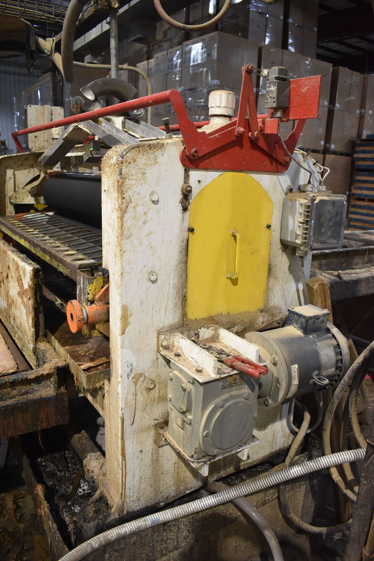 MFG. UNKNOWN 55" ROLL-FEED ADHESIVE APPLICATOR, S/N: N/A (CI) [RIGGING FEE FOR LOT #256 - $750 USD - Image 4 of 5