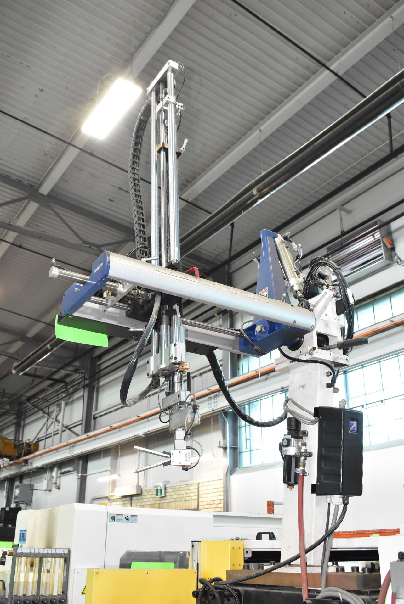 SEPRO SR-85 PICK & PLACE UNLOADING ROBOT WITH TEACH PENDANT CONTROL, S/N PKR-00140 (CI) [RIGGING - Image 6 of 8
