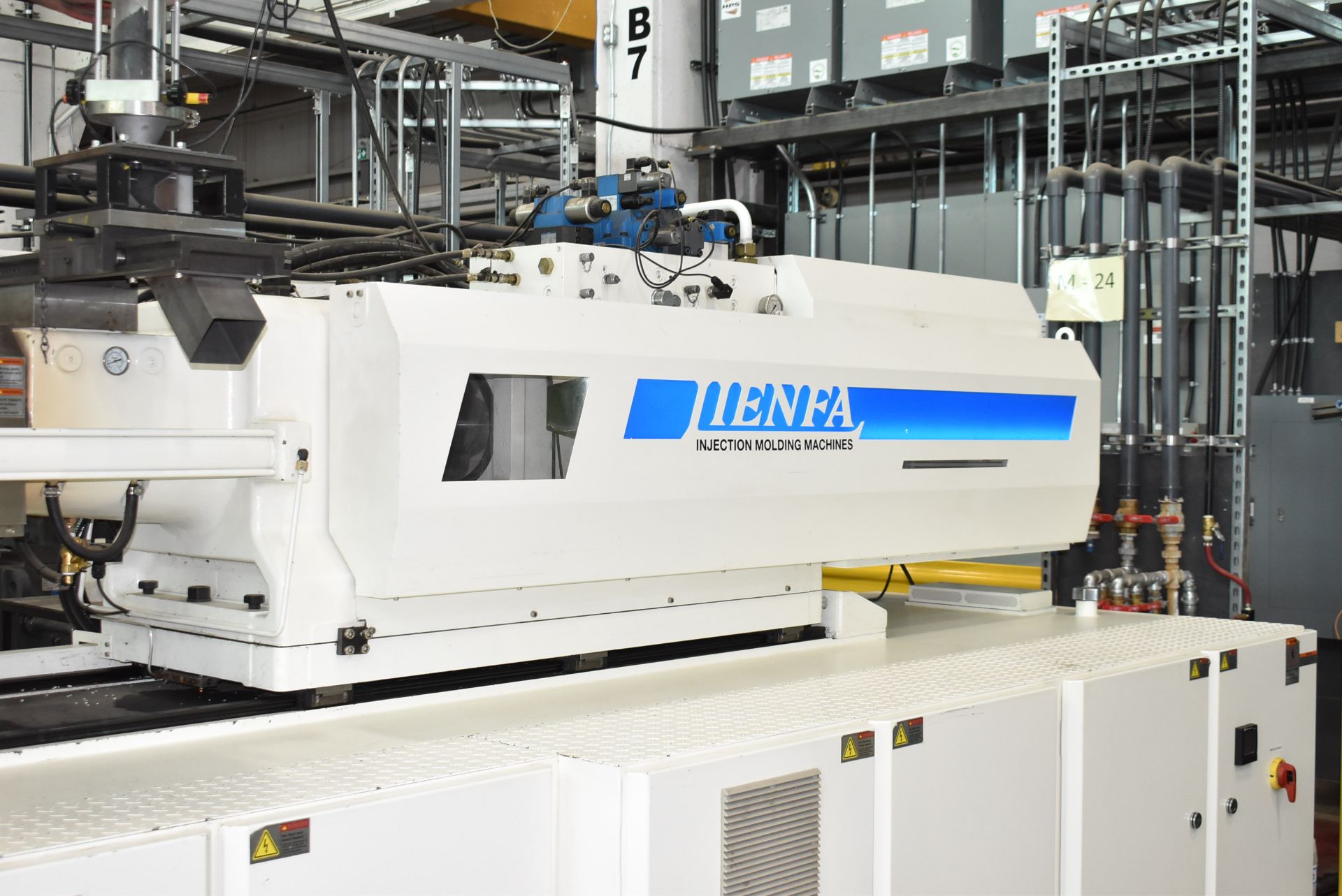 LIEN FA (2018) LF 737HB 700 TON CAPACITY HORIZONTAL PLASTIC INJECTION MOLDING MACHINE WITH LIEN FA - Image 8 of 12