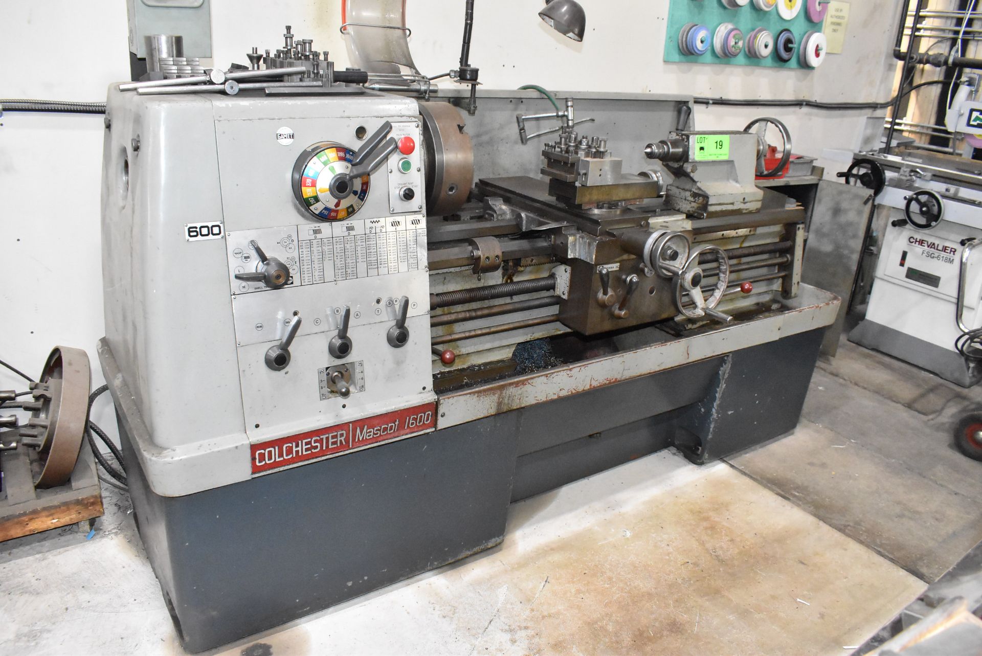 COLCHESTER MASCOT 1600 GAP BED ENGINE LATHE WITH 17" SWING, 40" BETWEEN CENTERS, SPEEDS TO 1,600 - Image 2 of 8