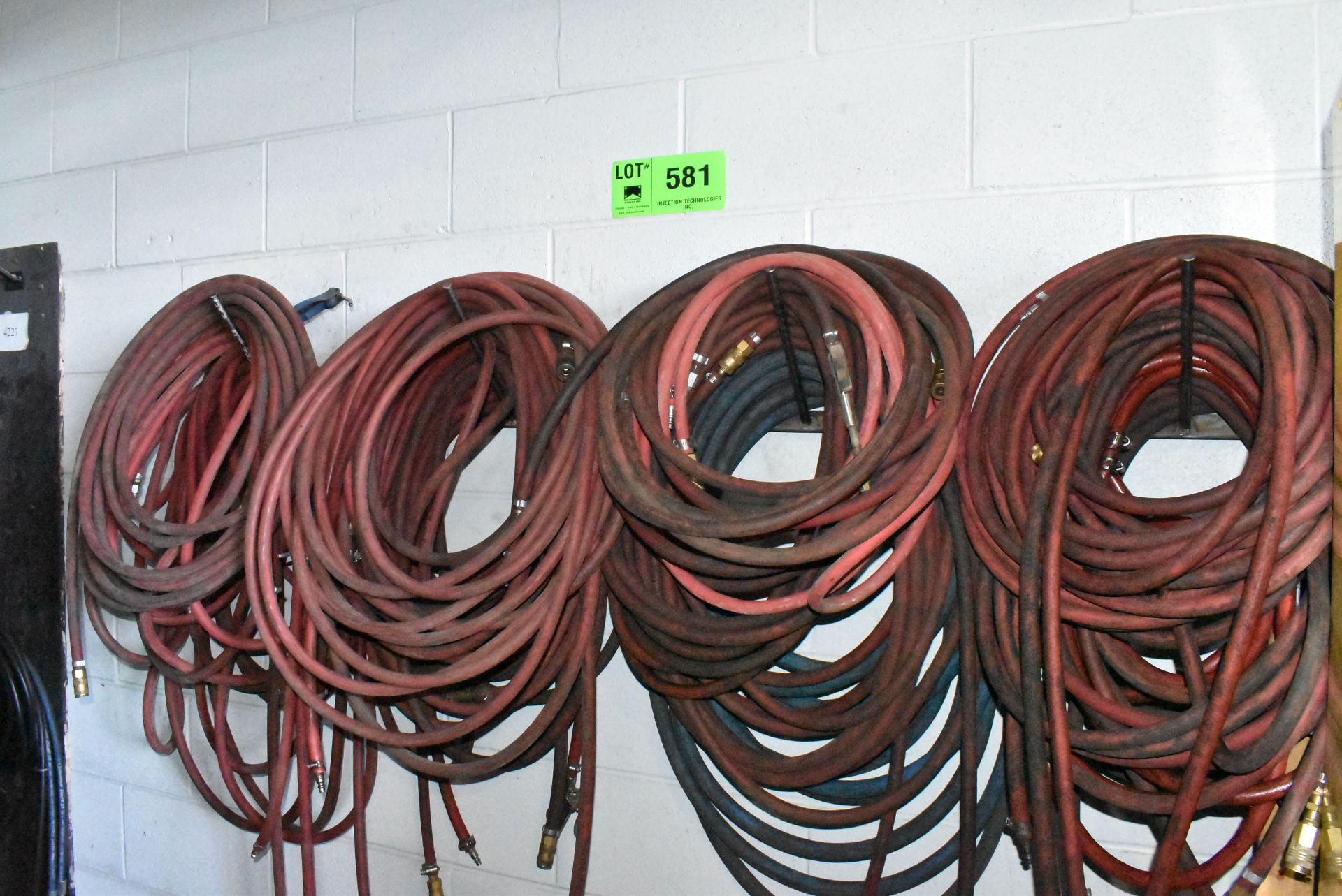 LOT/ PNEUMATIC HOSES AND EXTENSION CORDS