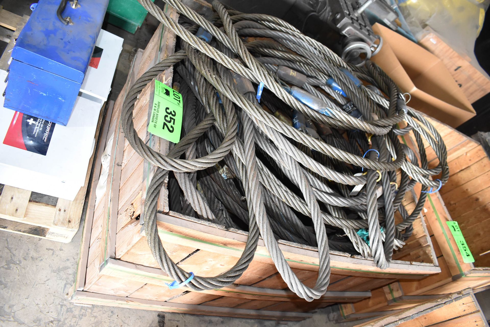 LOT/ CONTENTS OF CRATE - WIRE ROPE SLINGS - Image 2 of 3