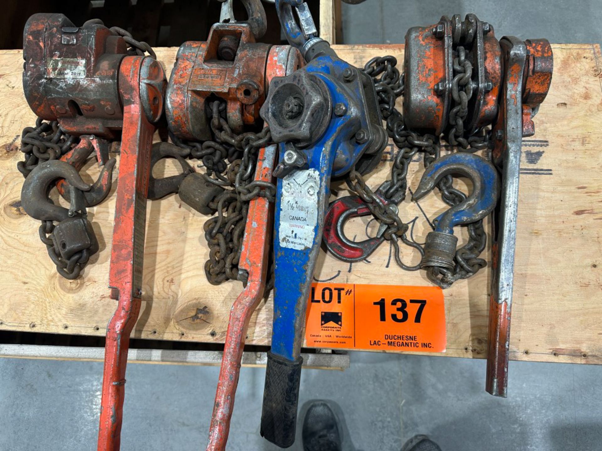 LOT/ skid and contents - rigging and lifting supplies