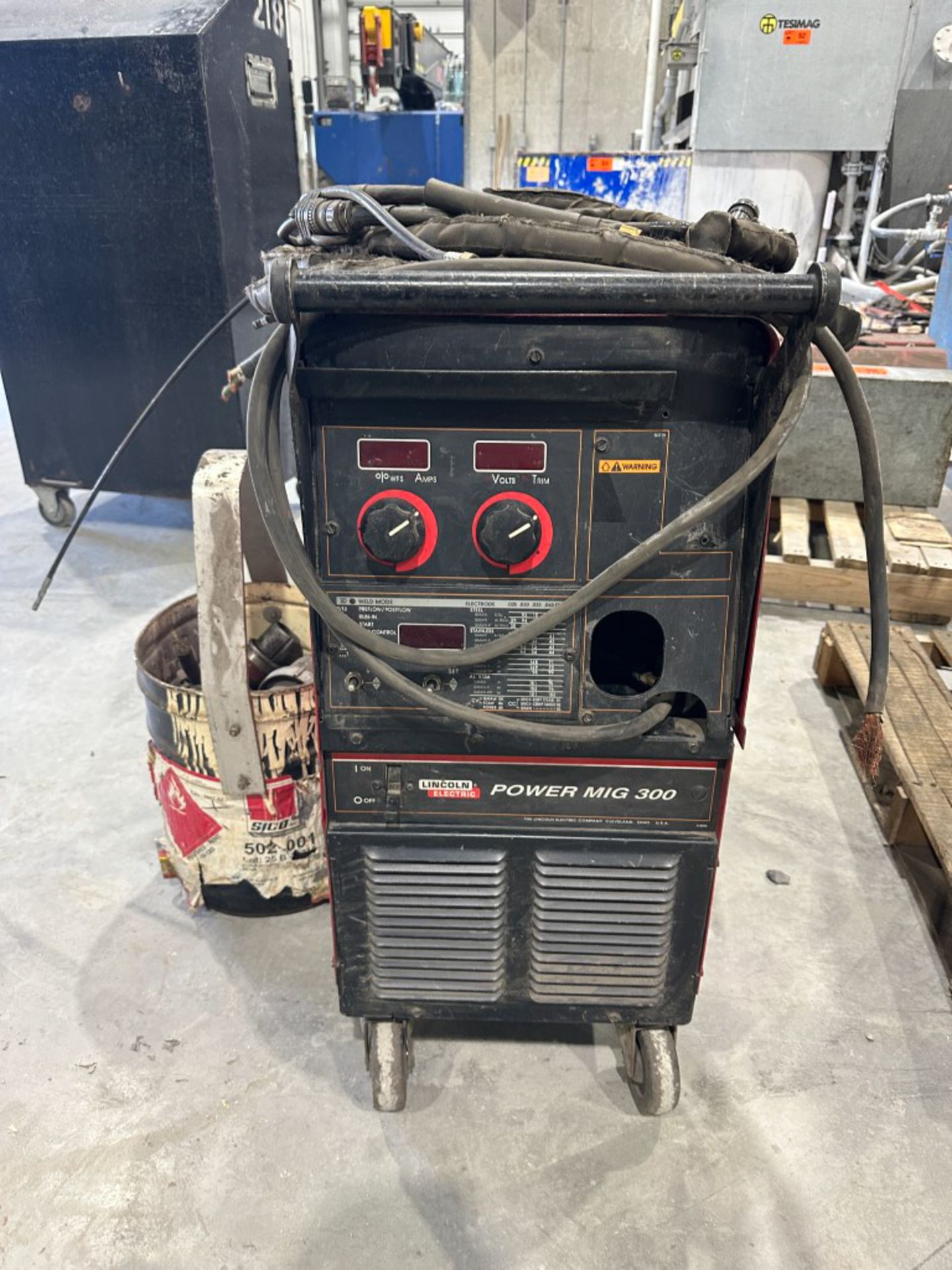 LINCOLN POWER MIG 300 portable MIG welder with cables and gun, s/n n/a - Image 2 of 2