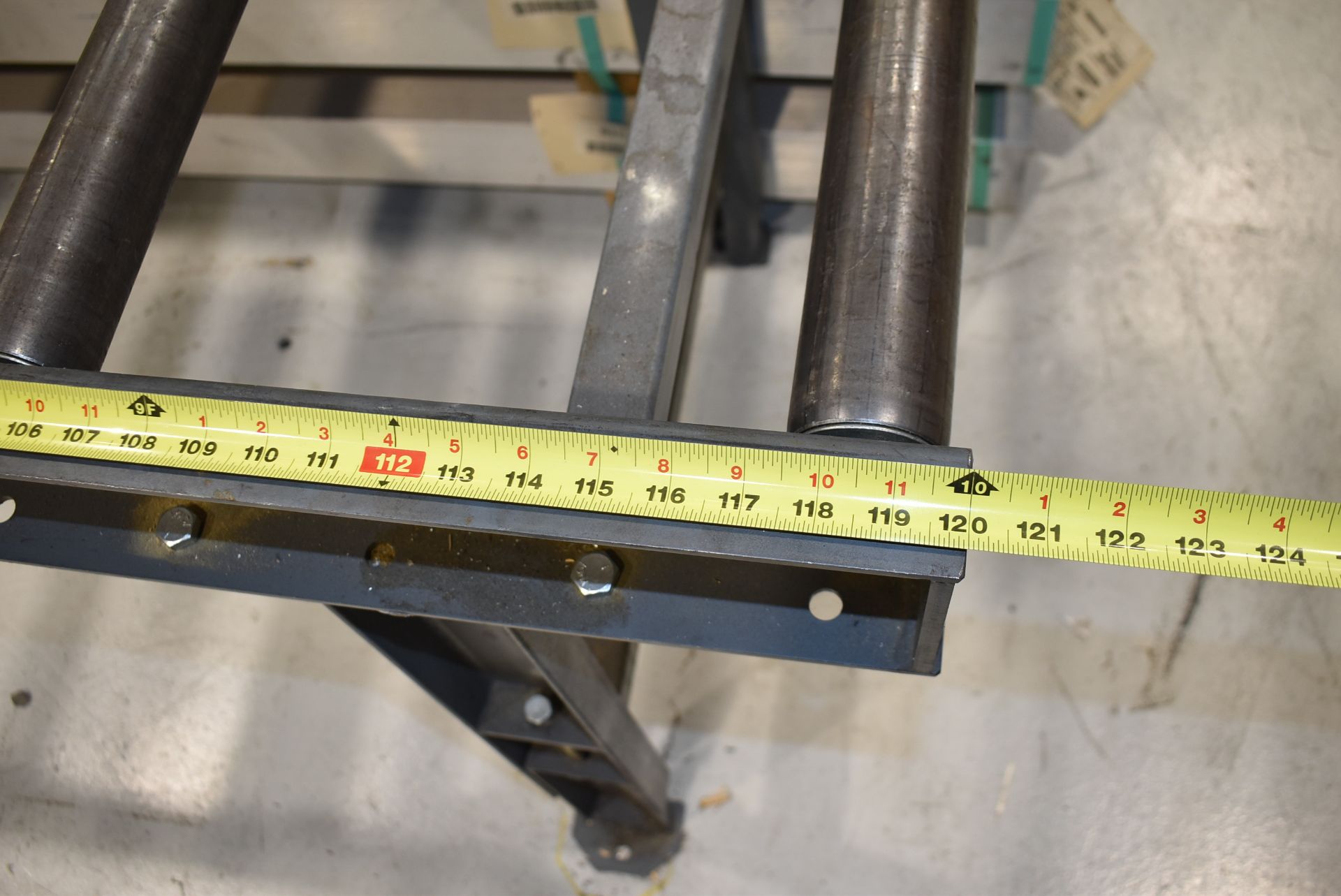 120"X24" OUT FEED ROLLER CONVEYOR (CI) [RIGGING FEE FOR LOT #24 - $100 USD PLUS APPLICABLE PLUS - Image 3 of 4
