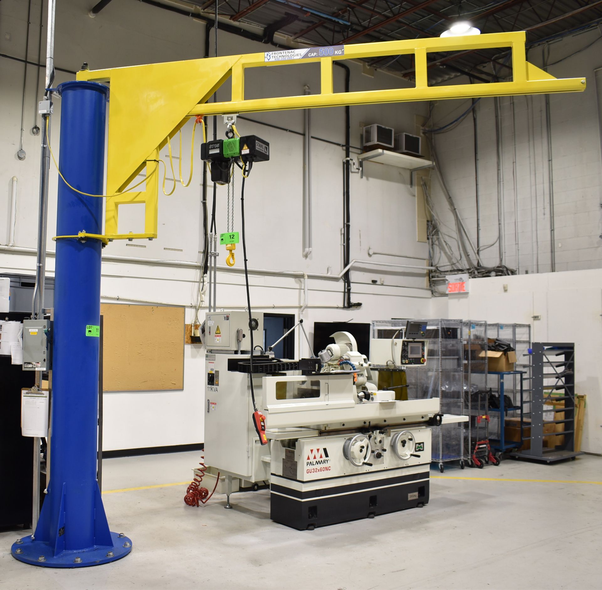 FRONTENAC TECHNOLOGIES 1/2 TON capacity free standing jib arm with STAHL crane system 1/2 TON